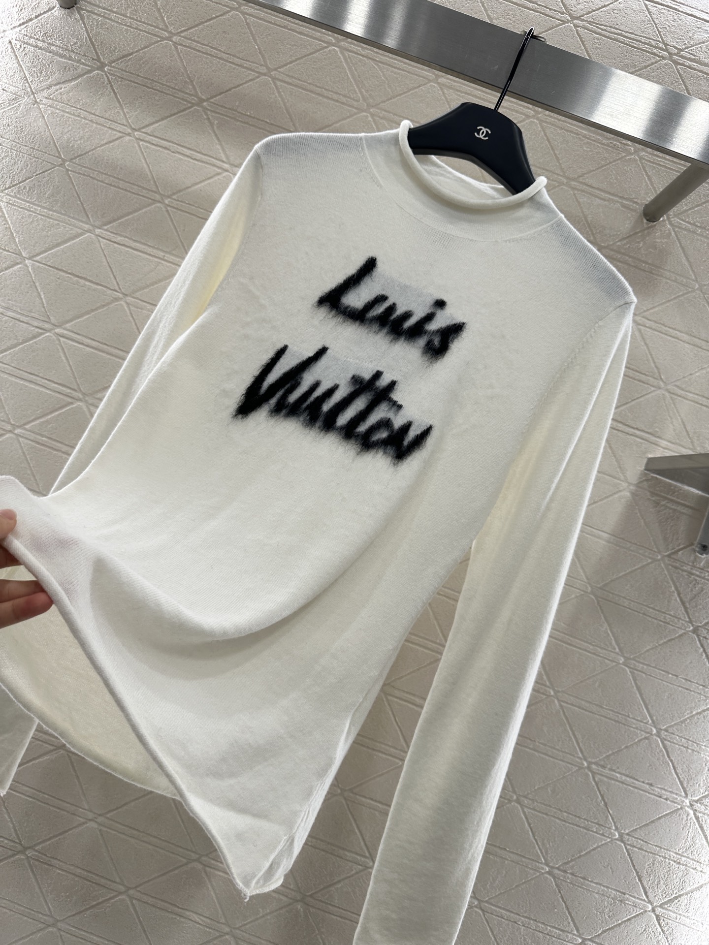 ♥Louis Vuitto*♥2025新品上架 字母针织长袖上衣定制YB羊绒羊毛纱线织造 质感高级 舒适