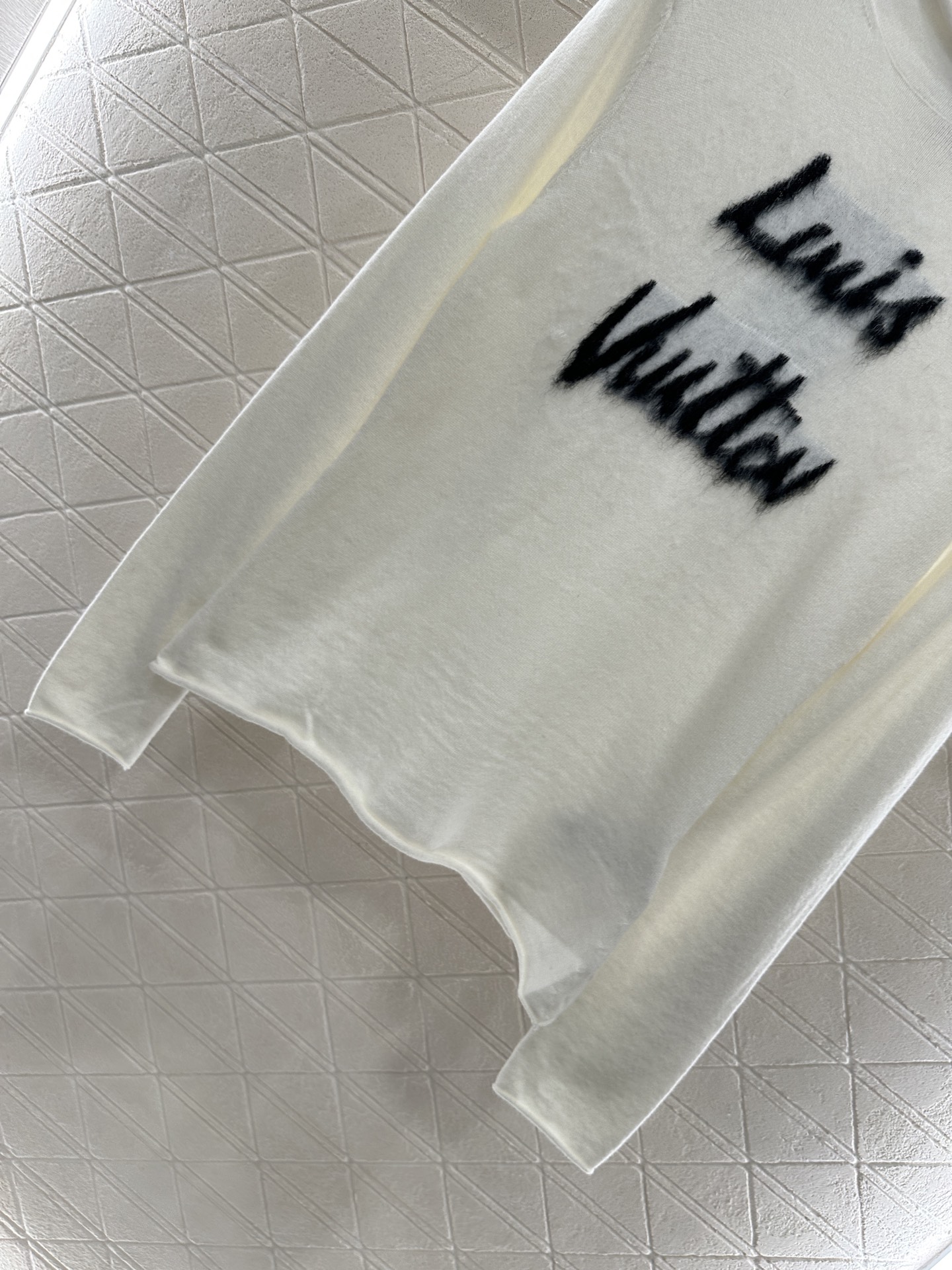 ♥Louis Vuitto*♥2025新品上架 字母针织长袖上衣定制YB羊绒羊毛纱线织造 质感高级 舒适