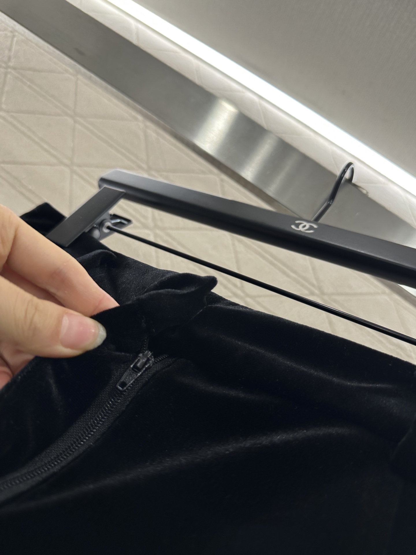 ♥Dio*♥2025新品上架 织带丝绒直筒长裤定制YB进口丝绒材质 质感光泽 穿搭舒适 直筒长裤版型 修