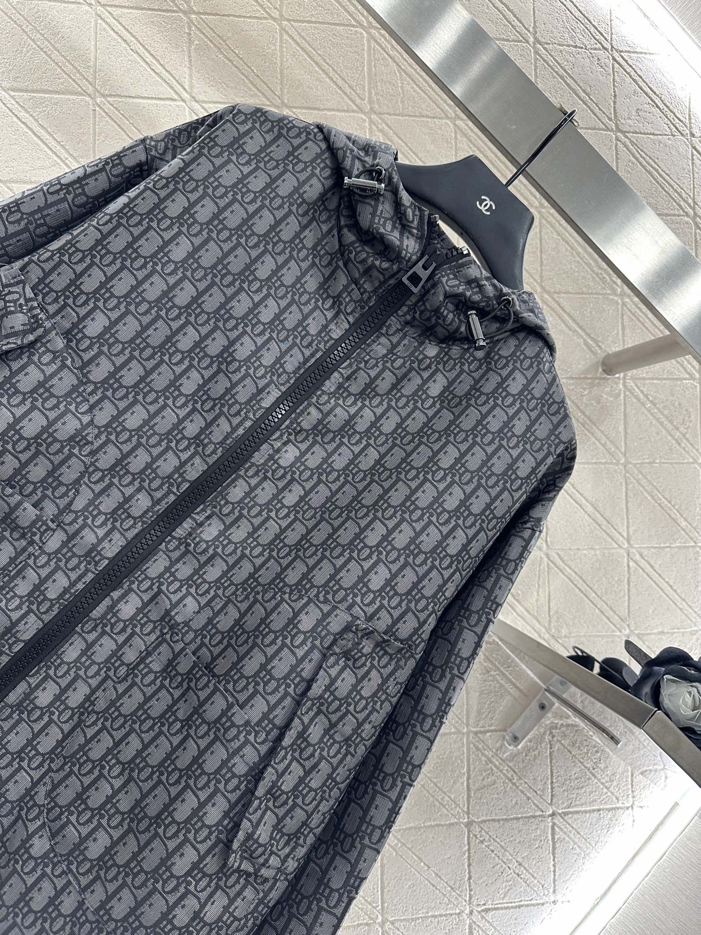 ♥Dio*♥2025新品上架 连帽提花外套裙裤套装定制YB进口提花冲锋材质 质感光泽 挺括有型 连帽抽绳