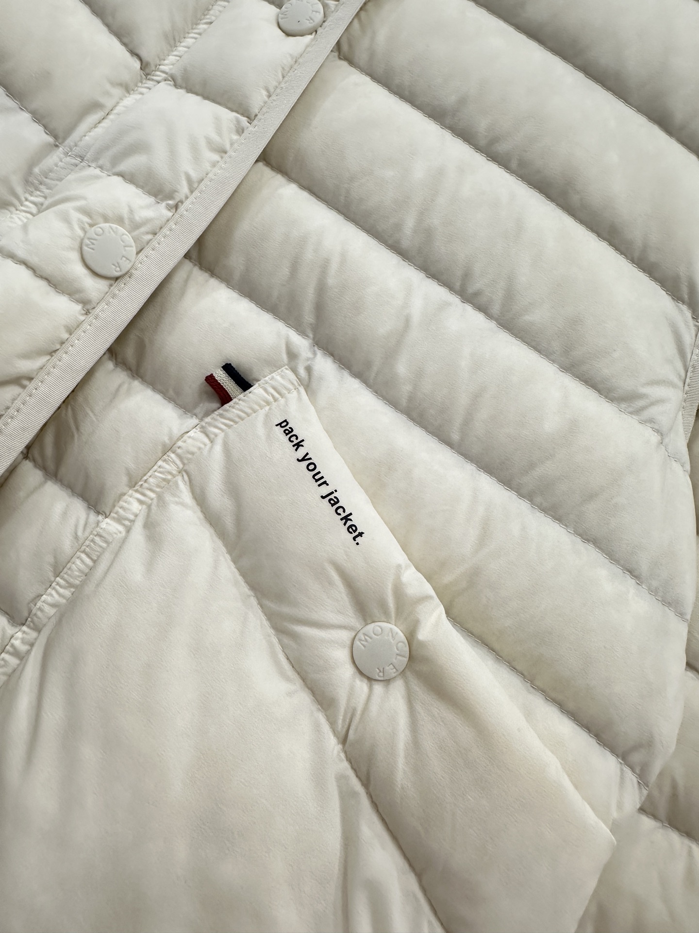 ♥Moncle*♥2025新品上架 立领羽绒服定制YB进口防风环保再生尼龙材质 其工艺还原 升级材质 具