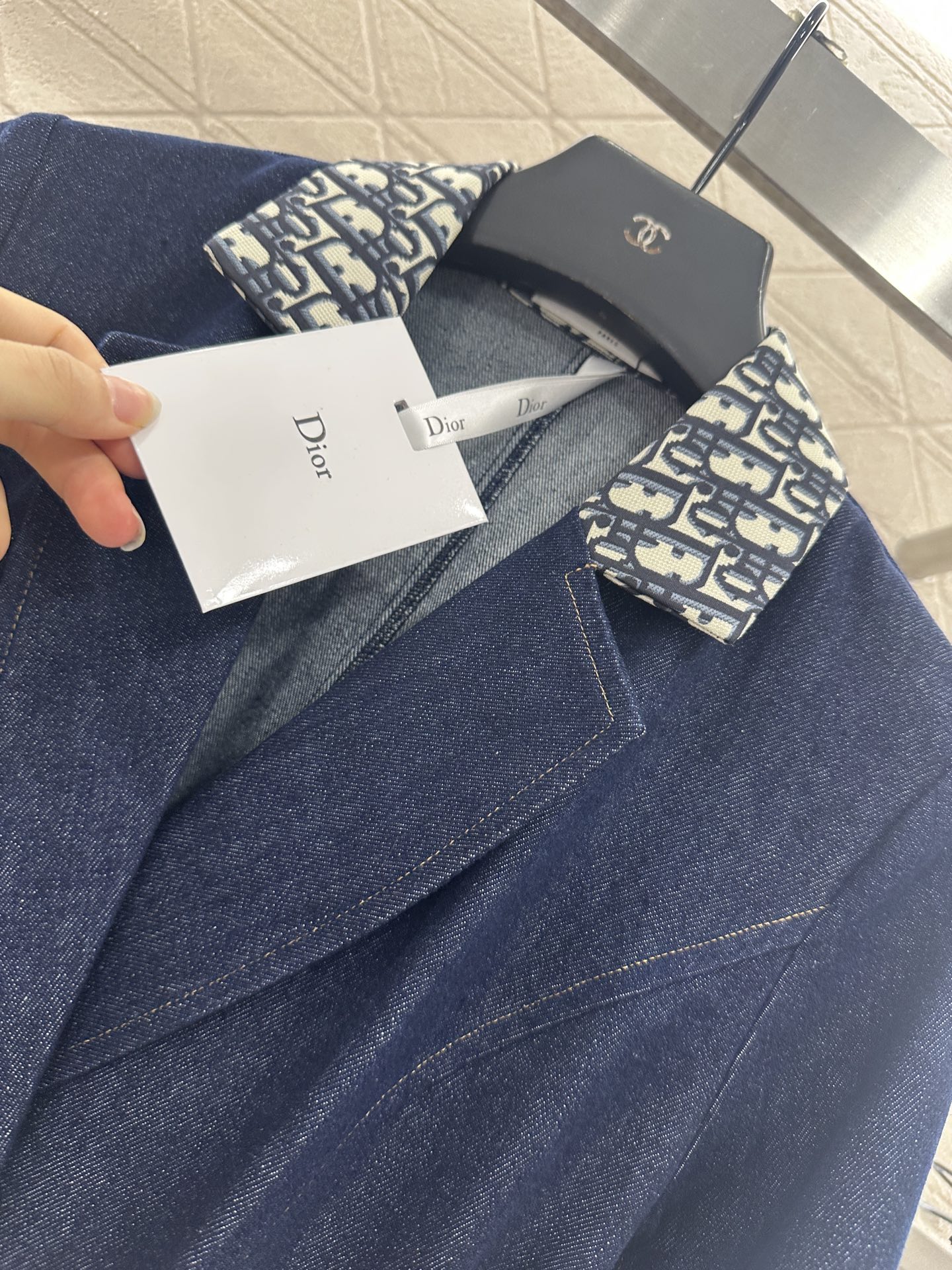 ♥Dio*♥2025新品上架 腰带牛仔风衣外套定制YB斜纹棉牛仔材质 水洗工艺处理 呈现复古蓝色 翻领中