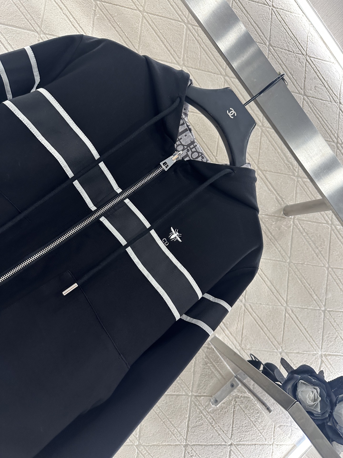 ♥Dio*♥2025新品上架 两面穿连帽外套长裤套装定制YB进口人丝材质 质感光泽 舒适垂顺 连帽拉链开