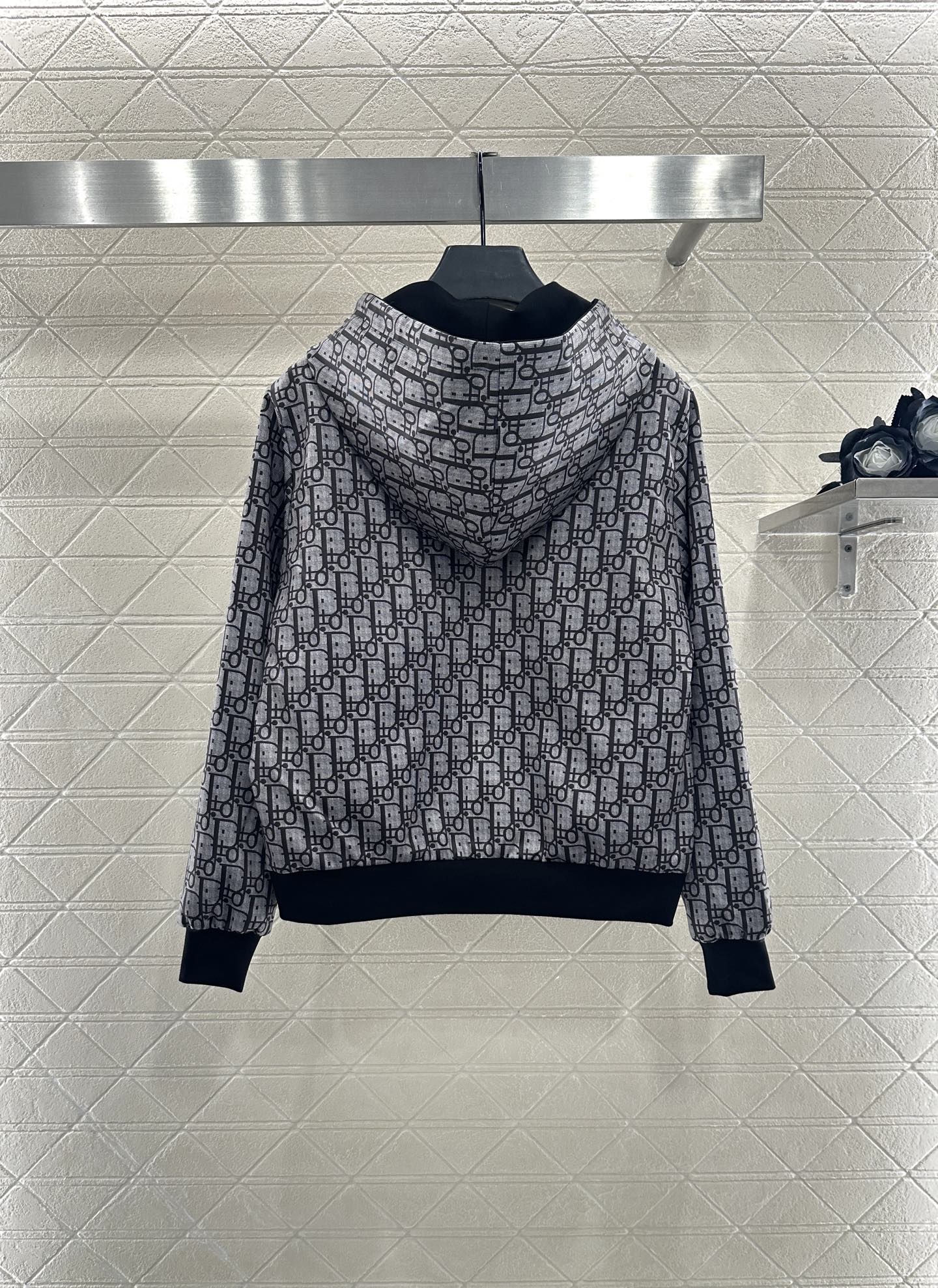 ♥Dio*♥2025新品上架 两面穿连帽外套长裤套装定制YB进口人丝材质 质感光泽 舒适垂顺 连帽拉链开