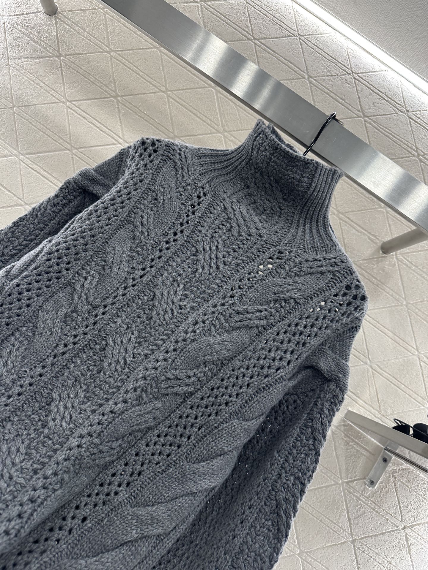 ♥MaxMar*♥2025新品上架 高领镂空钩花长袖毛衣定制YB羊绒羊毛针织材质 舒适有型 质感十足 高