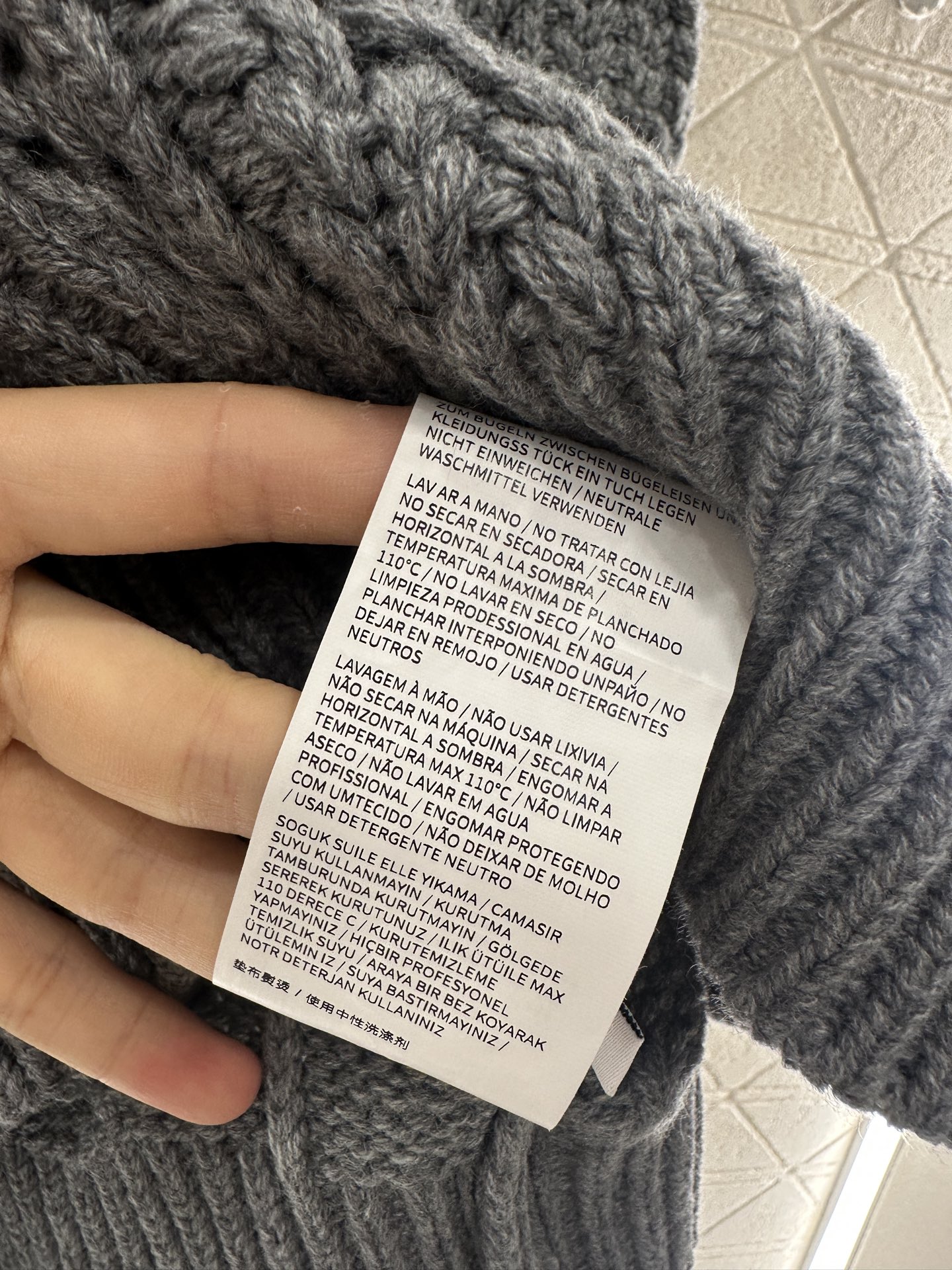 ♥MaxMar*♥2025新品上架 高领镂空钩花长袖毛衣定制YB羊绒羊毛针织材质 舒适有型 质感十足 高