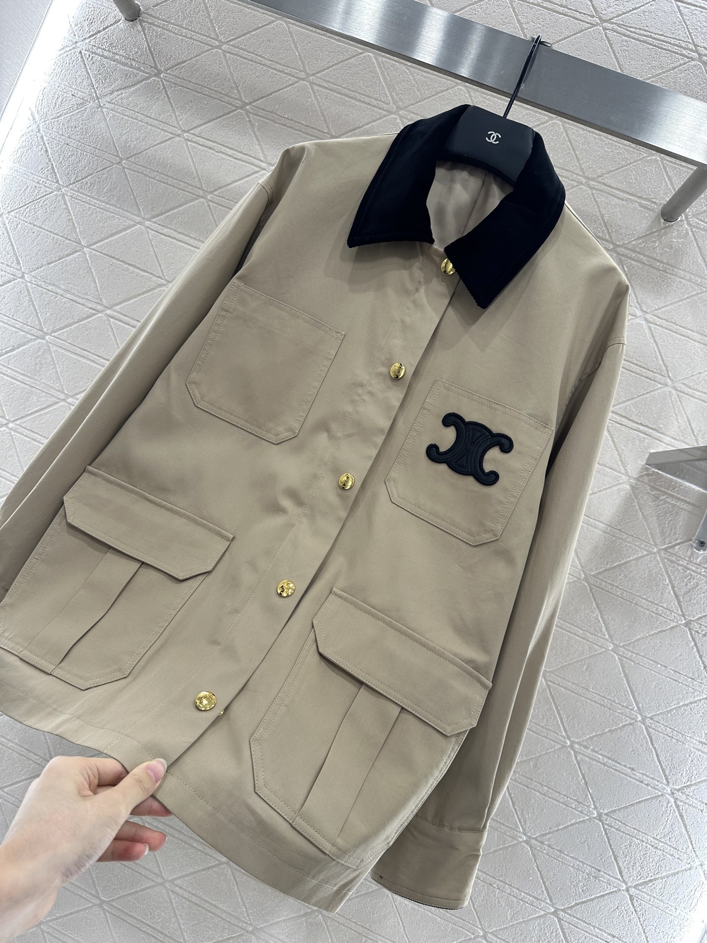 ♥Celin*♥2025新品上架 灯芯绒领撞色夹克外套定制YB进口斜纹棉材质 质感细腻 穿搭垂顺有型 翻