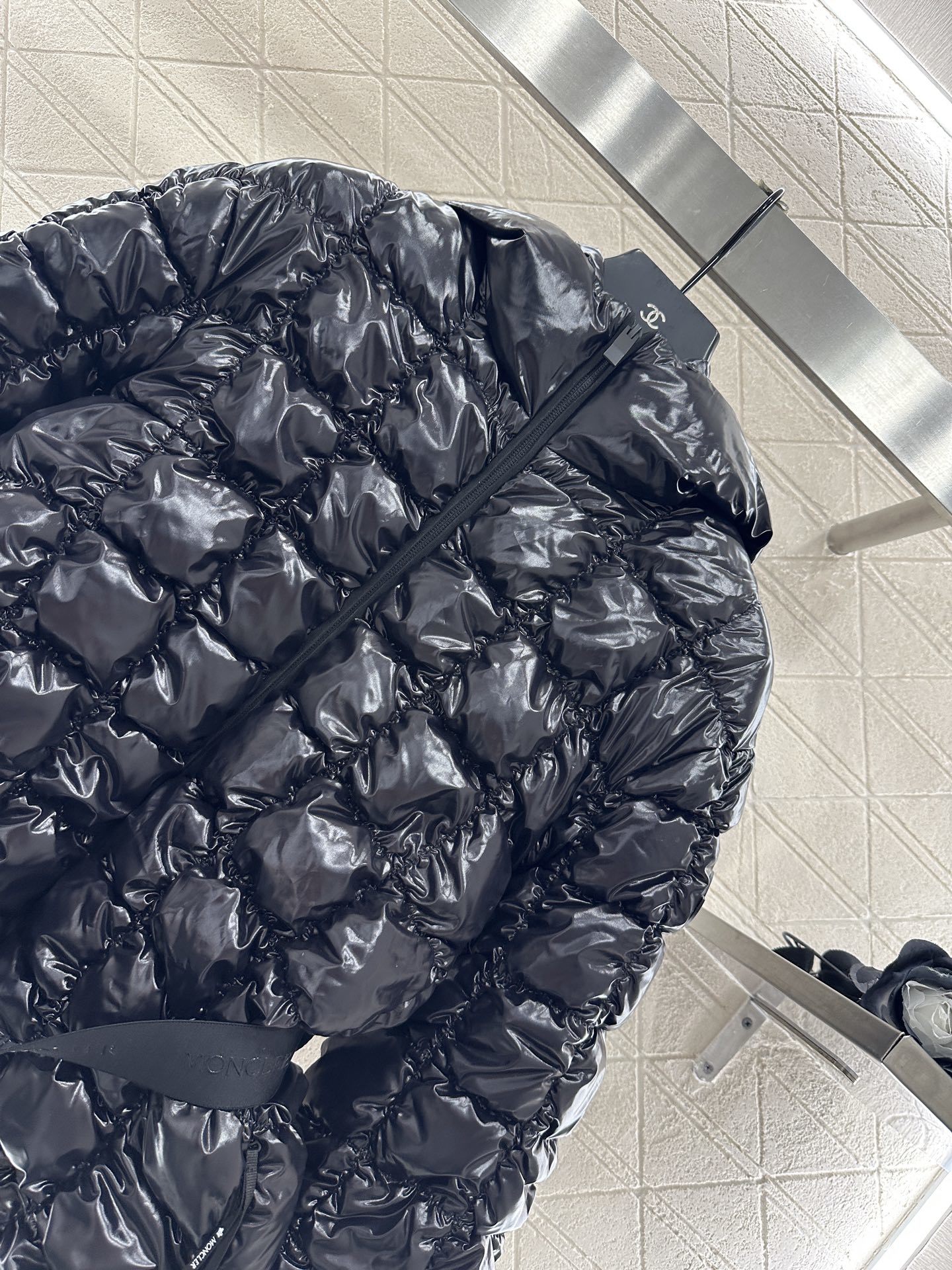 ♥ Moncle*♥2025新品上架 立领腰带羽绒服定制YB防风防水尼龙材质 白鹅绒填充内里 整件轻盈保