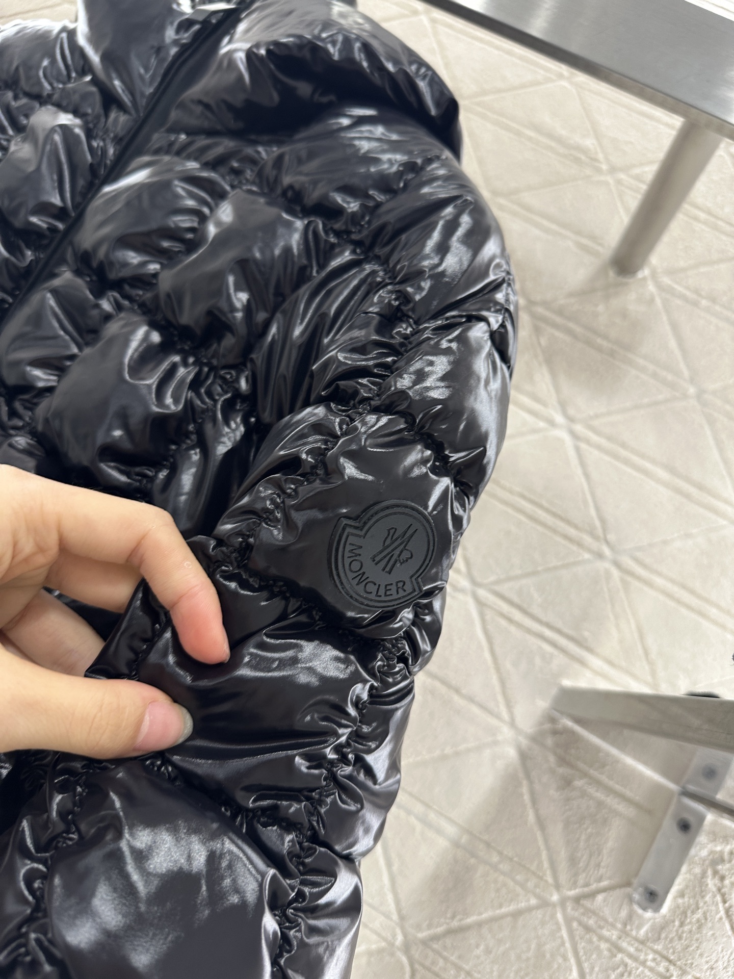 ♥ Moncle*♥2025新品上架 立领腰带羽绒服定制YB防风防水尼龙材质 白鹅绒填充内里 整件轻盈保