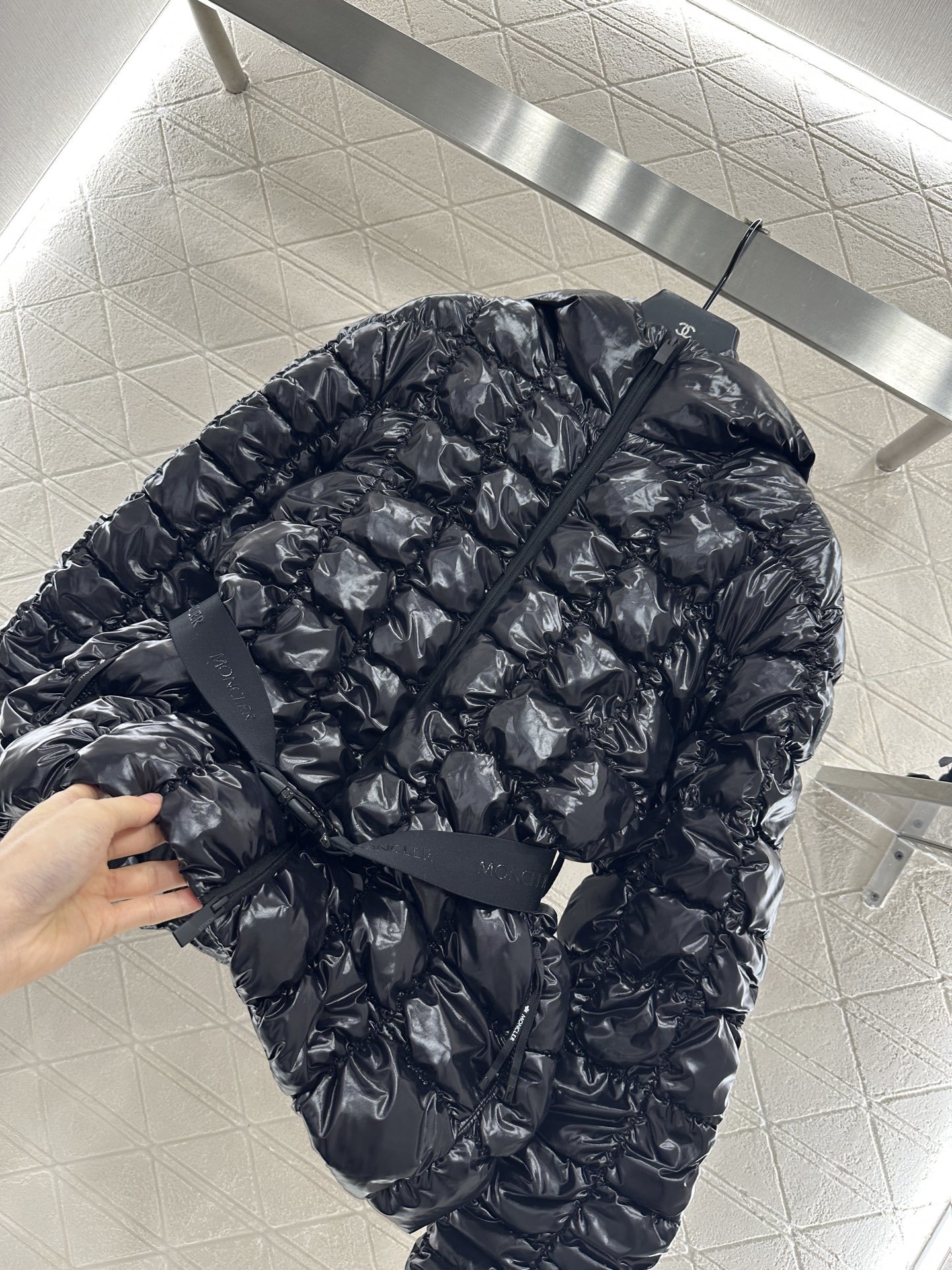 ♥ Moncle*♥2025新品上架 立领腰带羽绒服定制YB防风防水尼龙材质 白鹅绒填充内里 整件轻盈保