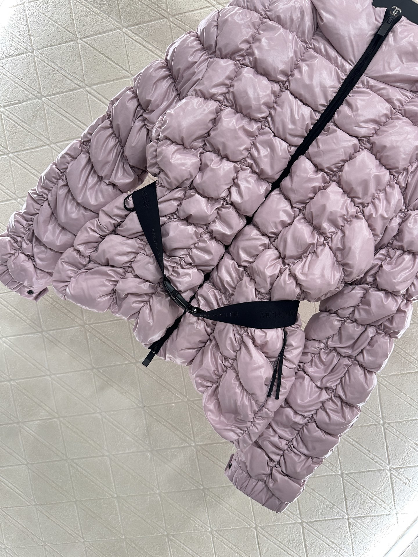♥ Moncle*♥2025新品上架 立领腰带羽绒服定制YB防风防水尼龙材质 白鹅绒填充内里 整件轻盈保