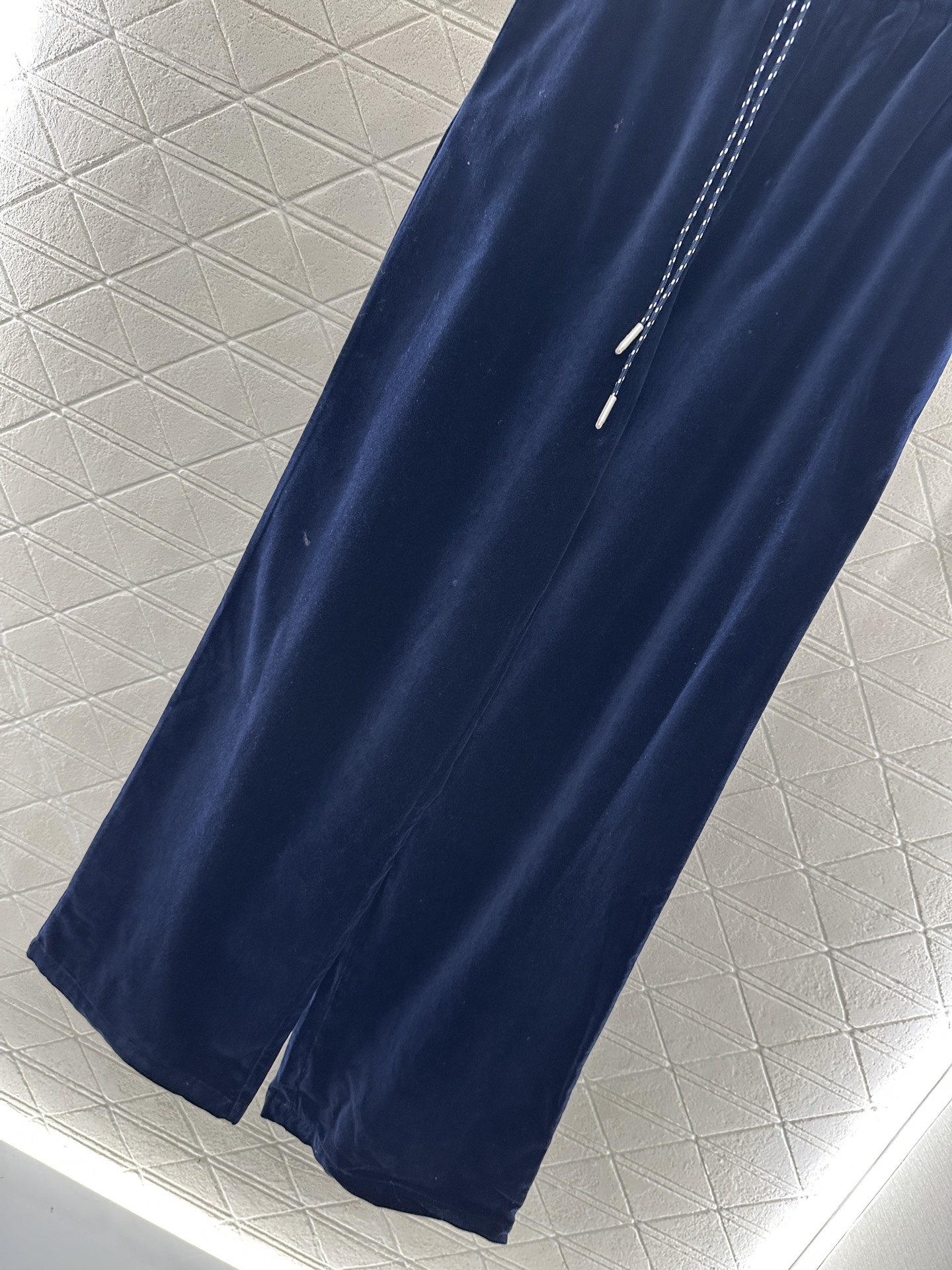 ♥Miumi*♥2025新品上架 绞花抽绳阔腿长裤定制YB进口丝绒棉材质 面料柔软舒适 光泽度上乘 高腰