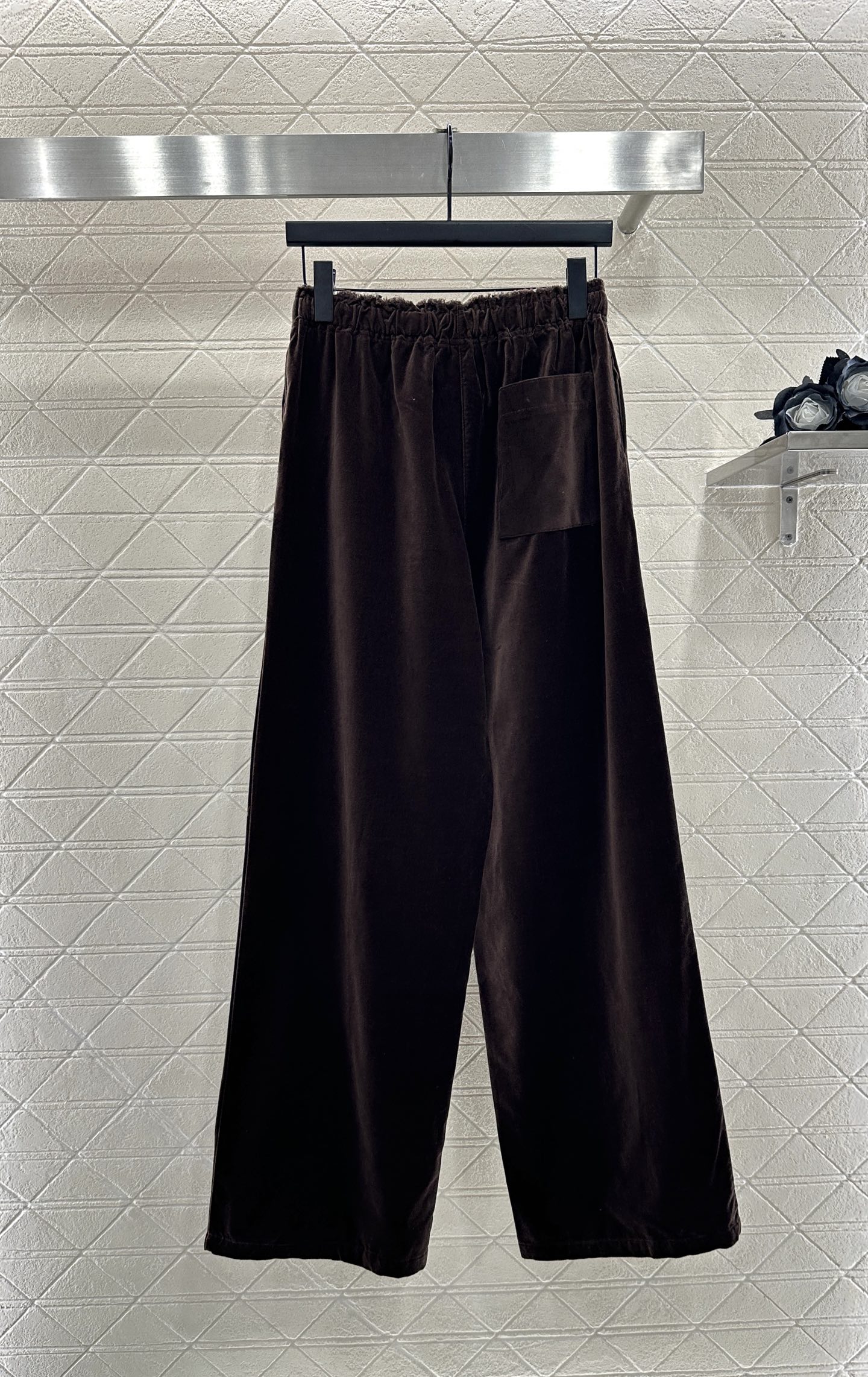 ♥Miumi*♥2025新品上架 绞花抽绳阔腿长裤定制YB进口丝绒棉材质 面料柔软舒适 光泽度上乘 高腰