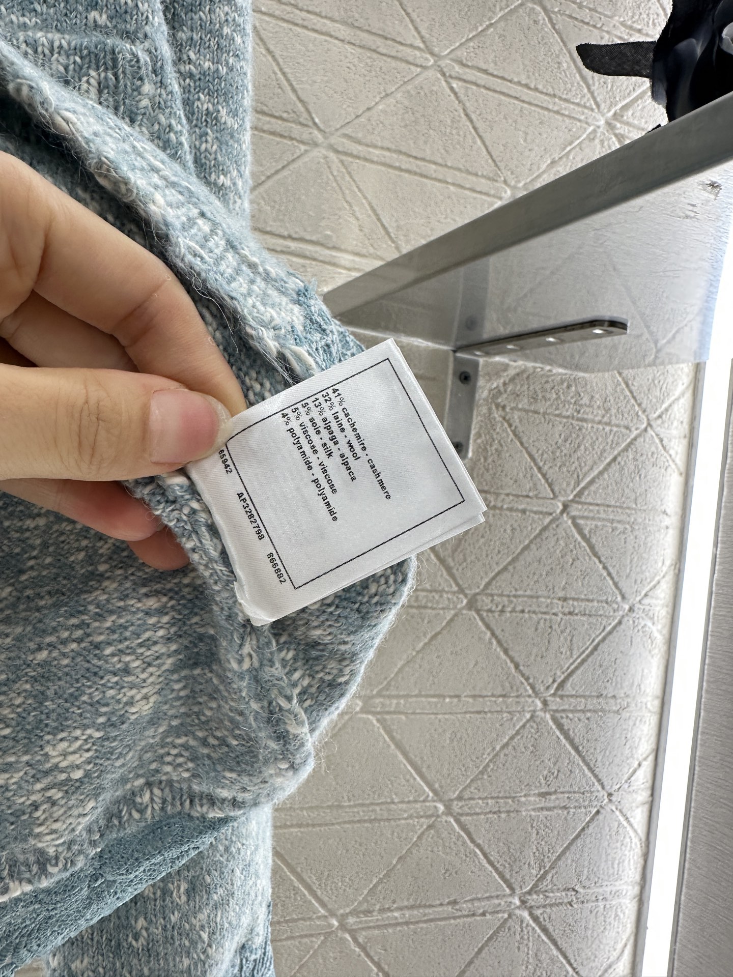 ♥Chane*♥2025新品上架 绣花花边针织开衫定制YB羊绒纱线织造 穿搭舒适 柔软细腻 翻领针织开衫