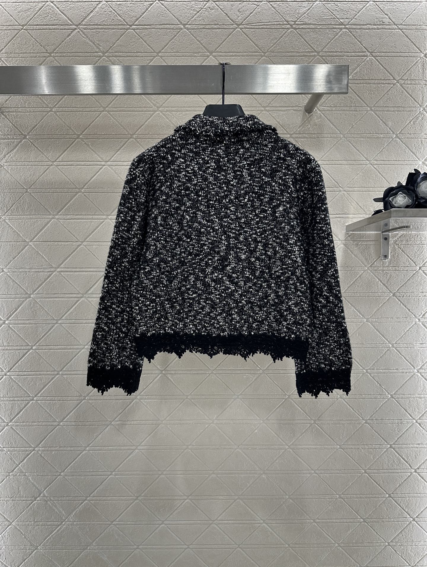 ♥Chane*♥2025新品上架 绣花花边针织开衫定制YB羊绒纱线织造 穿搭舒适 柔软细腻 翻领针织开衫