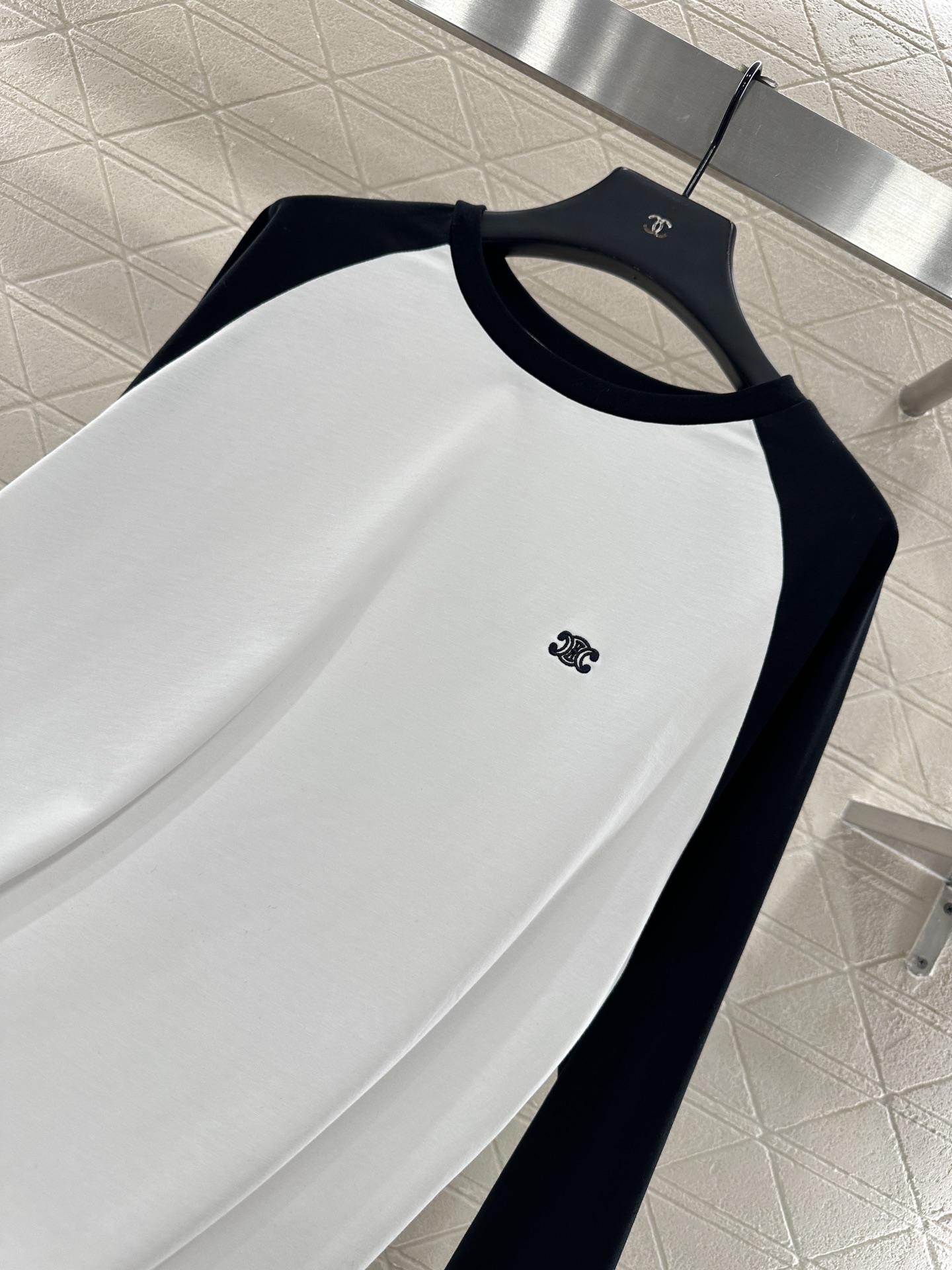 ♥Celin*♥2025新品上架 凯旋门长袖上衣定制YB斜纹全棉材质 质感舒适 弹力十足 圆领长袖上衣裁