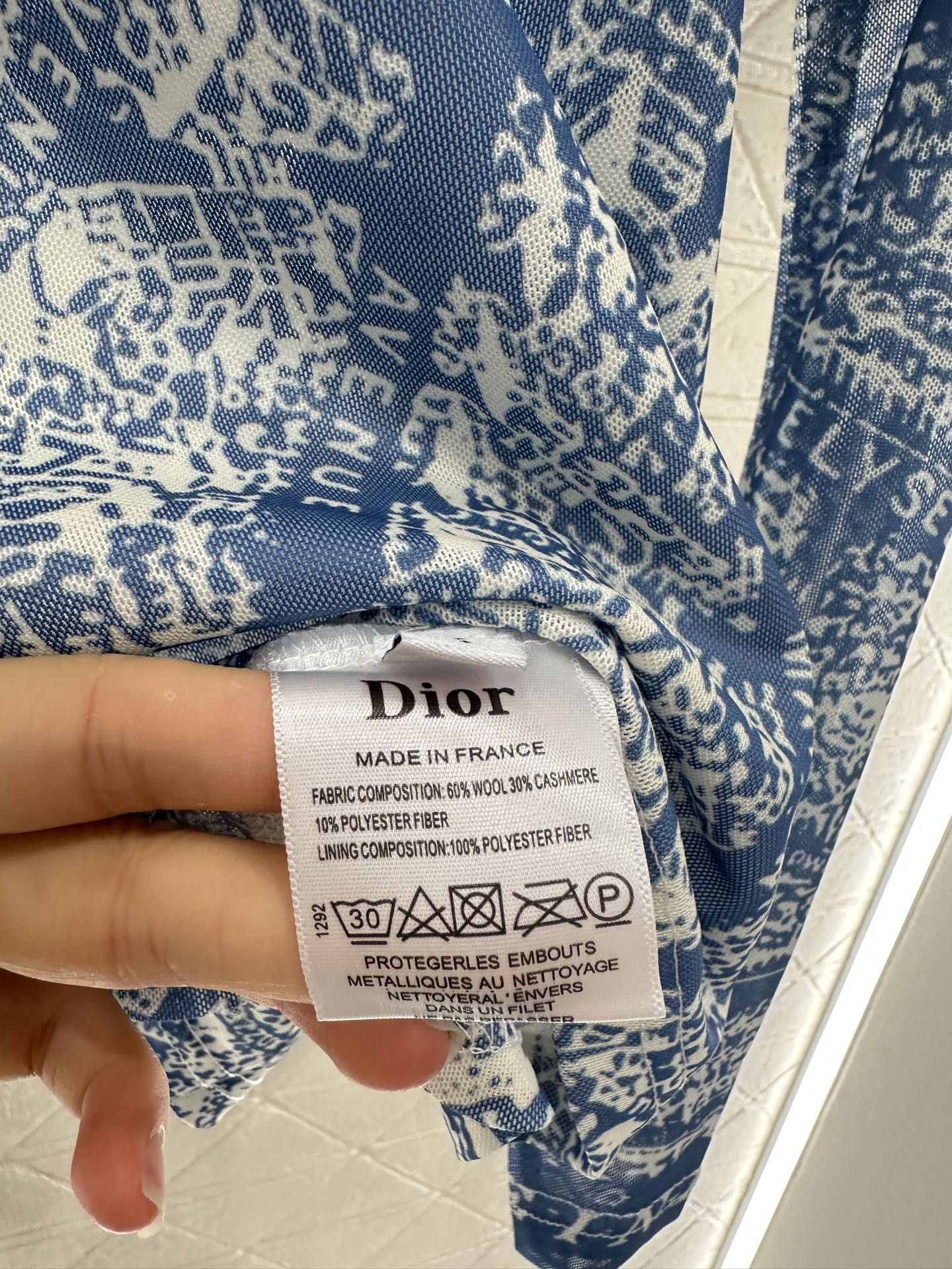 ♥Dio*♥2025新品上架 修身圆领印花打底衫定制YB进口网纱材质 清透舒适 弹力十足 圆领长袖打底裁