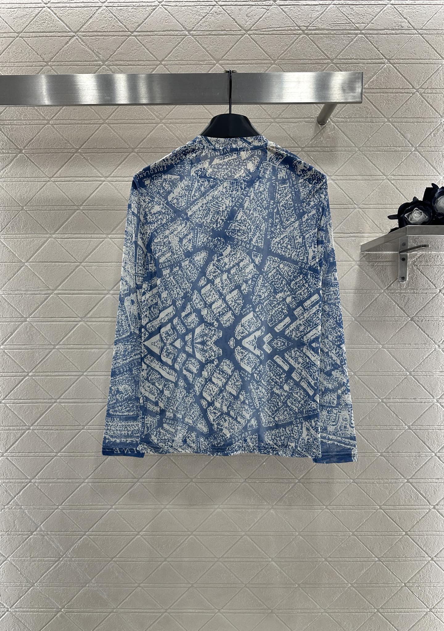 ♥Dio*♥2025新品上架 修身圆领印花打底衫定制YB进口网纱材质 清透舒适 弹力十足 圆领长袖打底裁