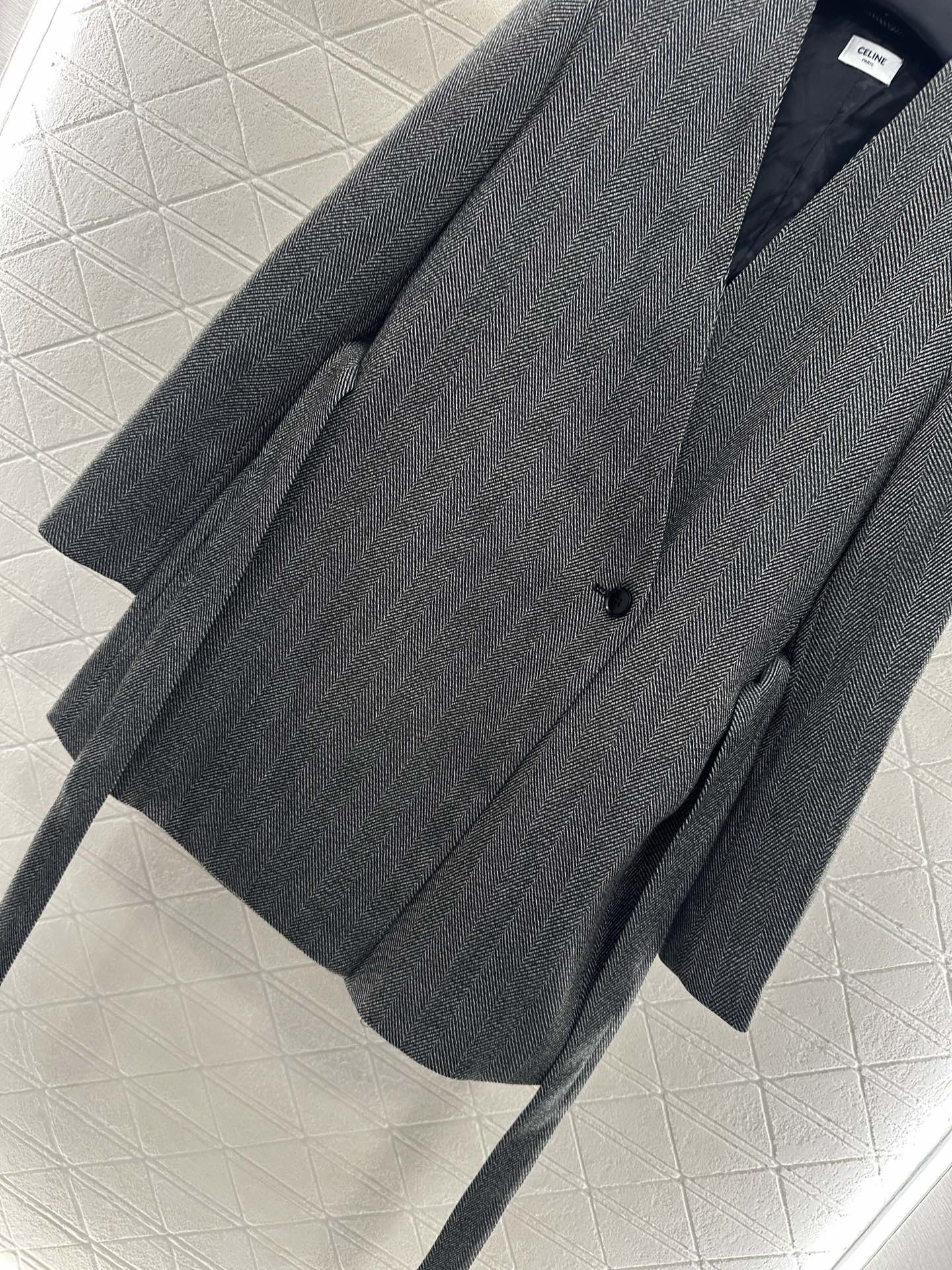 ♥Celin*♥2025新品上架 西装腰带中长外套定制YB进口材质 质感高级 光泽感明显 开襟V领西装外