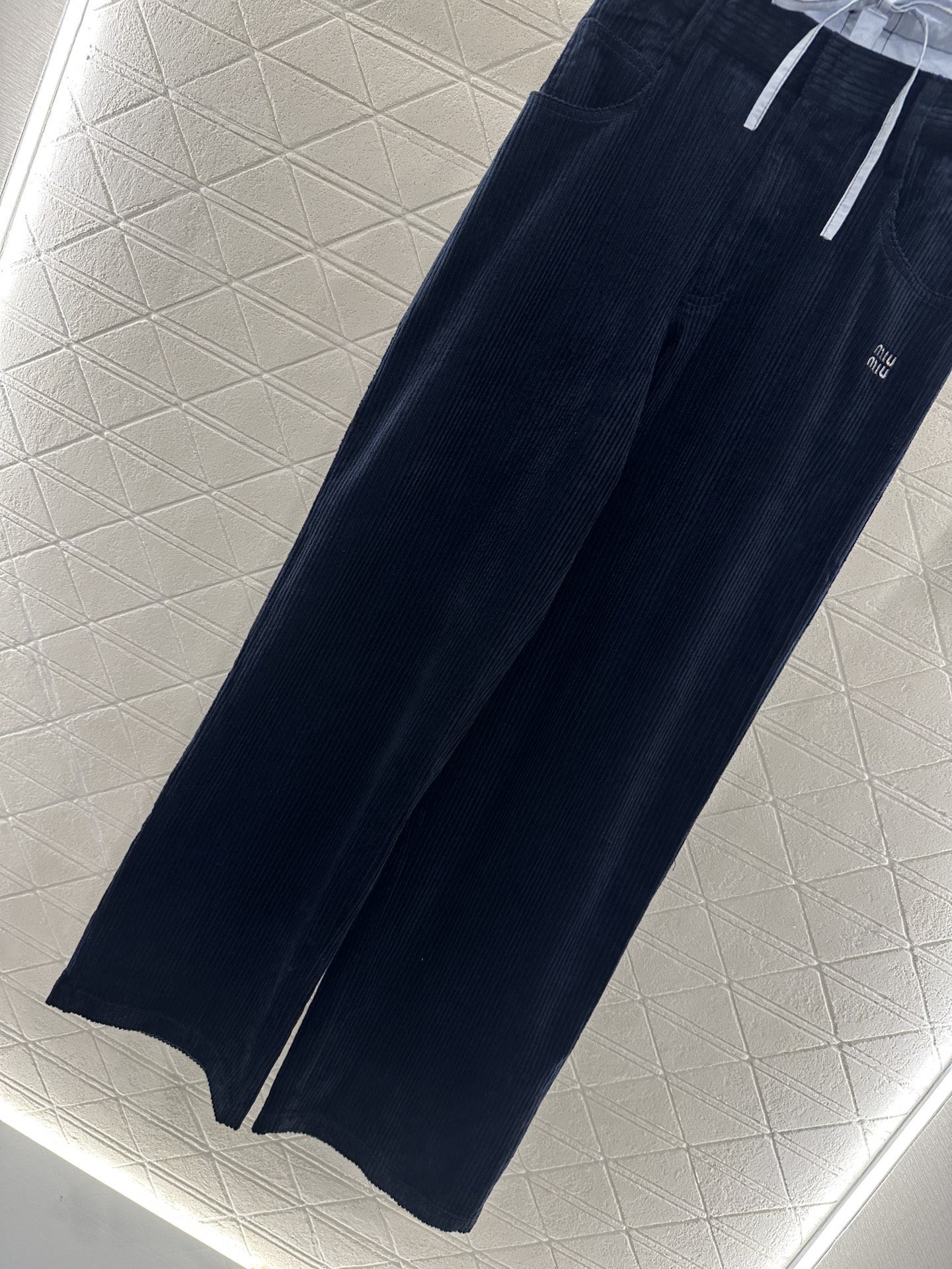 ♥Miumi♥2025新品上架 抽绳拼接阔腿长裤定制YB进口灯芯绒材质 面料柔挺舒适 垂顺有型 高腰阔腿