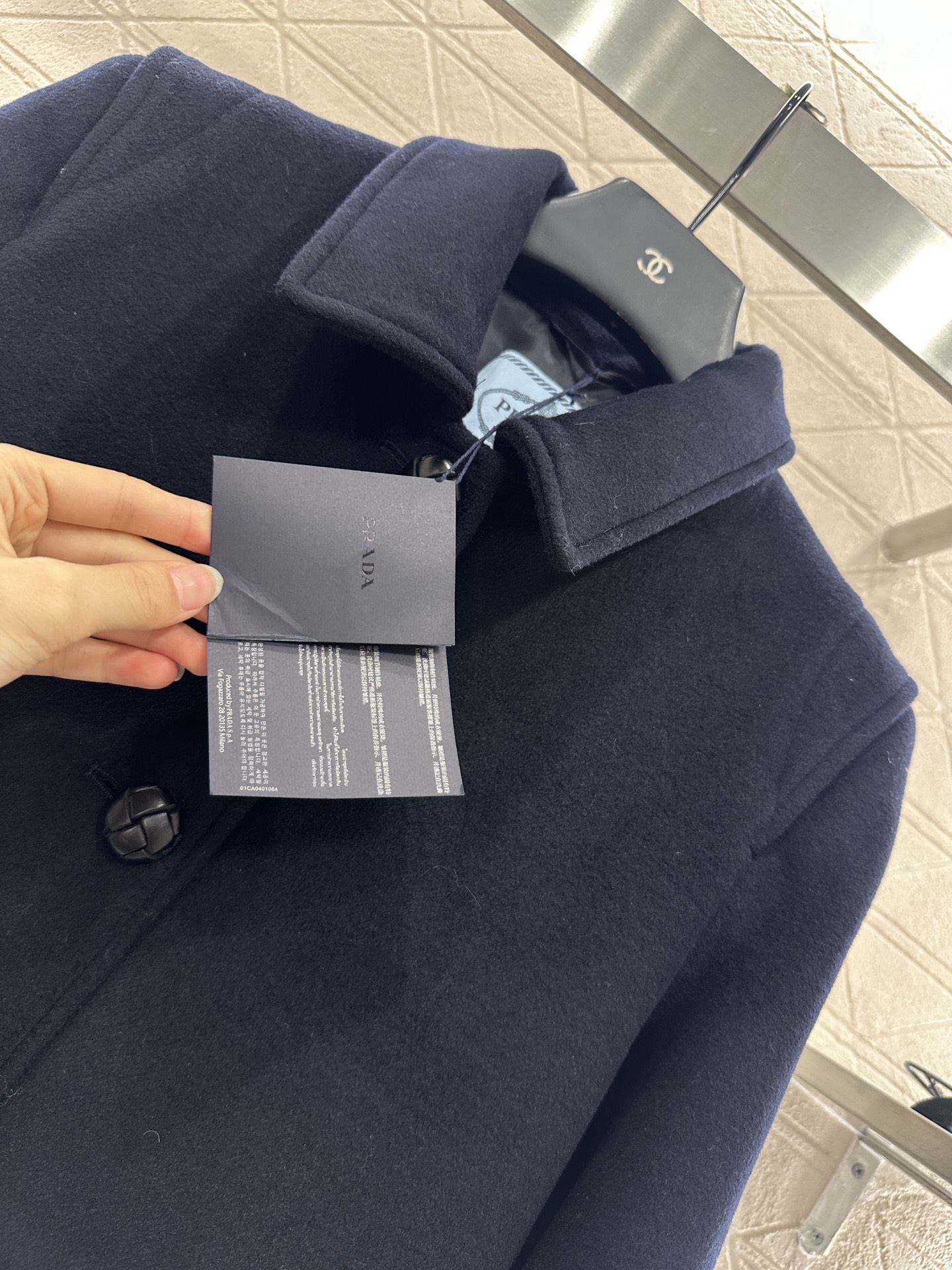 ♥Prad*♥2025新品上架 正肩翻领长款大衣定制YB百分百羊毛材质 质感品相绝佳 长款翻领毛呢大衣 