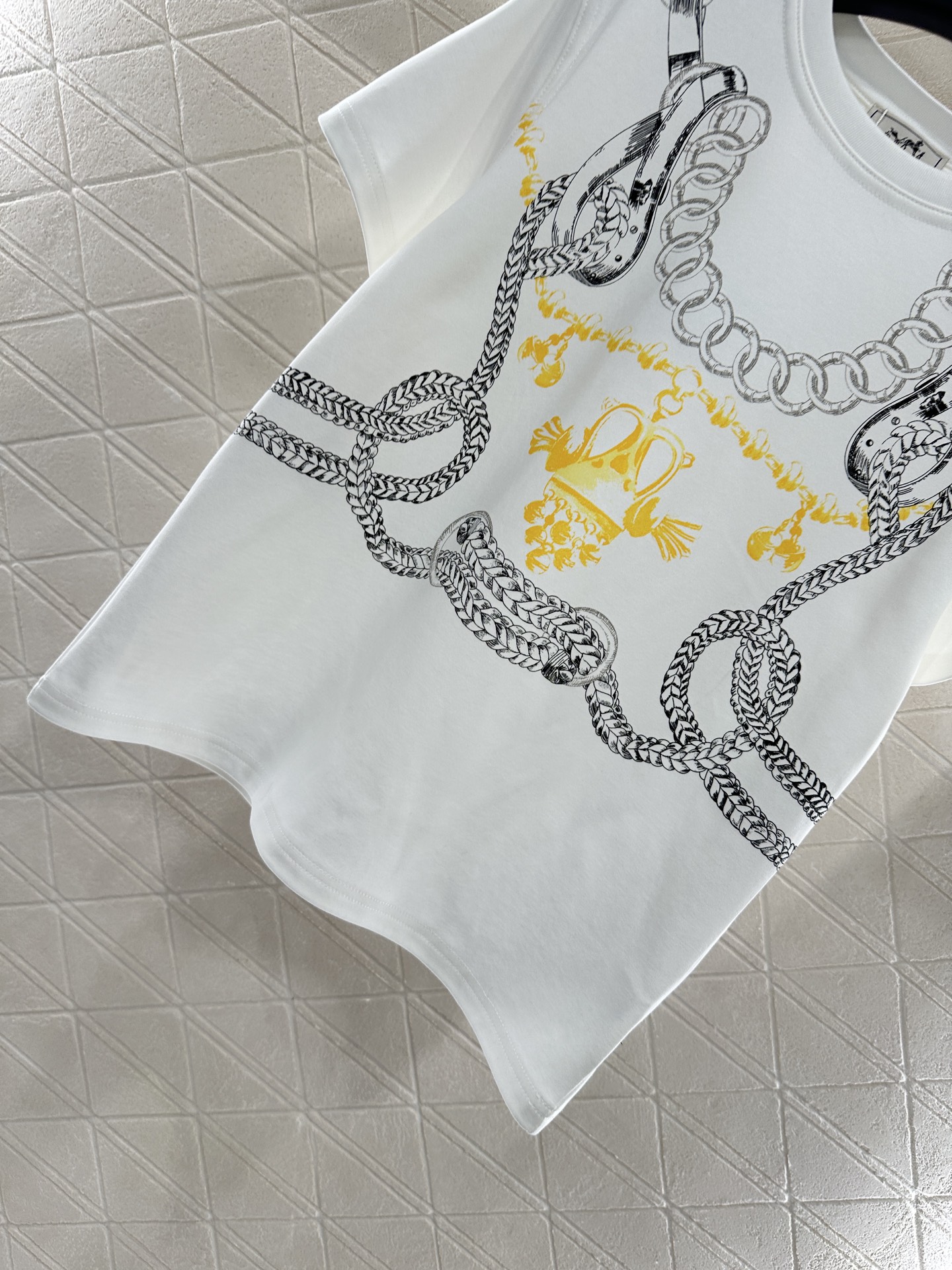 ♥Herme*♥2025新品上架 圆领链扣印花𝑇𝑒𝑒定制YB丝光全棉材质 透气舒适 质感十足 常规短袖T