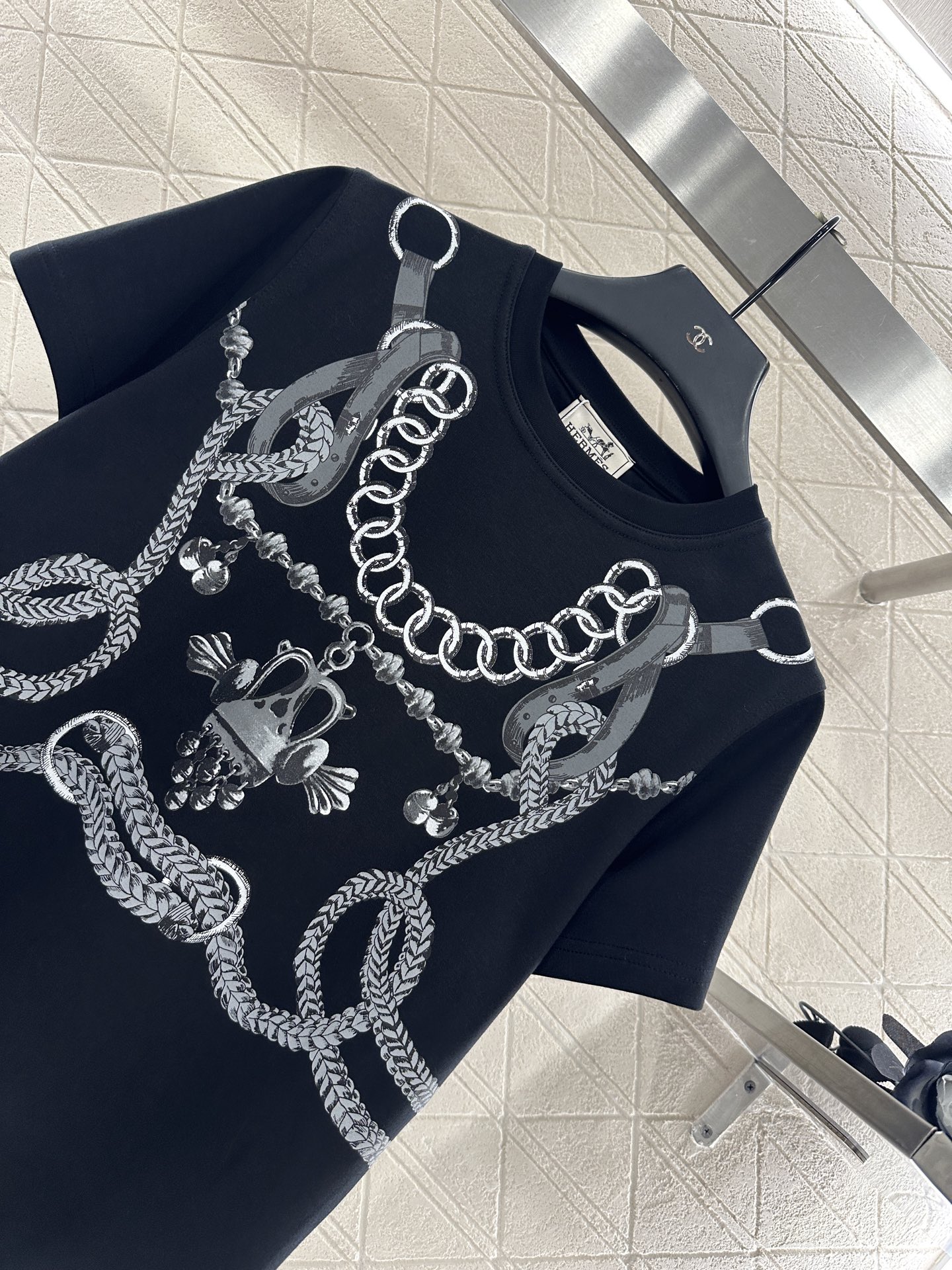 ♥Herme*♥2025新品上架 圆领链扣印花𝑇𝑒𝑒定制YB丝光全棉材质 透气舒适 质感十足 常规短袖T