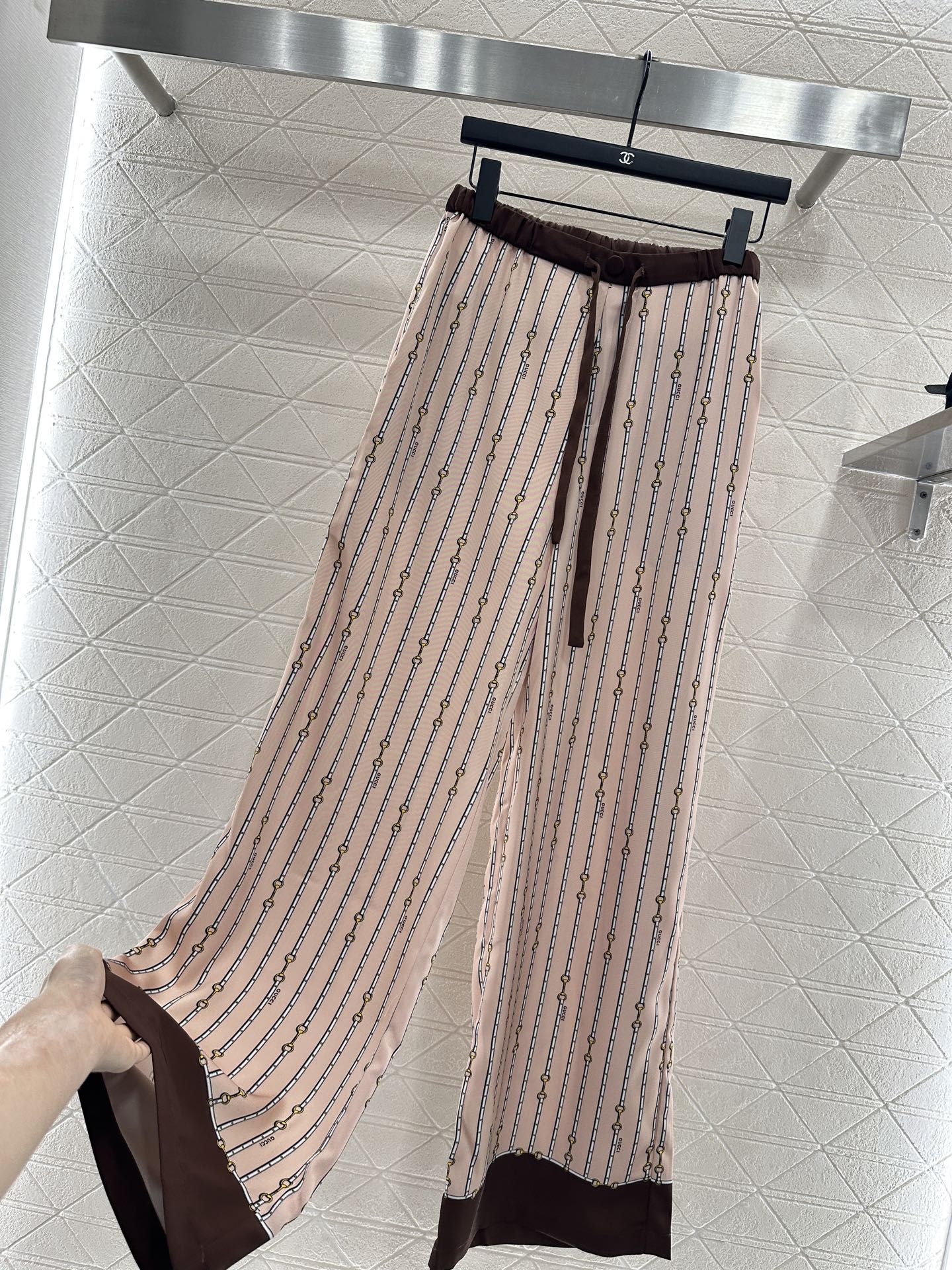 ♥Guc*♥2025新品上架 撞色印花衬衣长裤套装定制YB斜纹稠材质 柔软亲肤 垂坠飘逸 通体印花工艺处