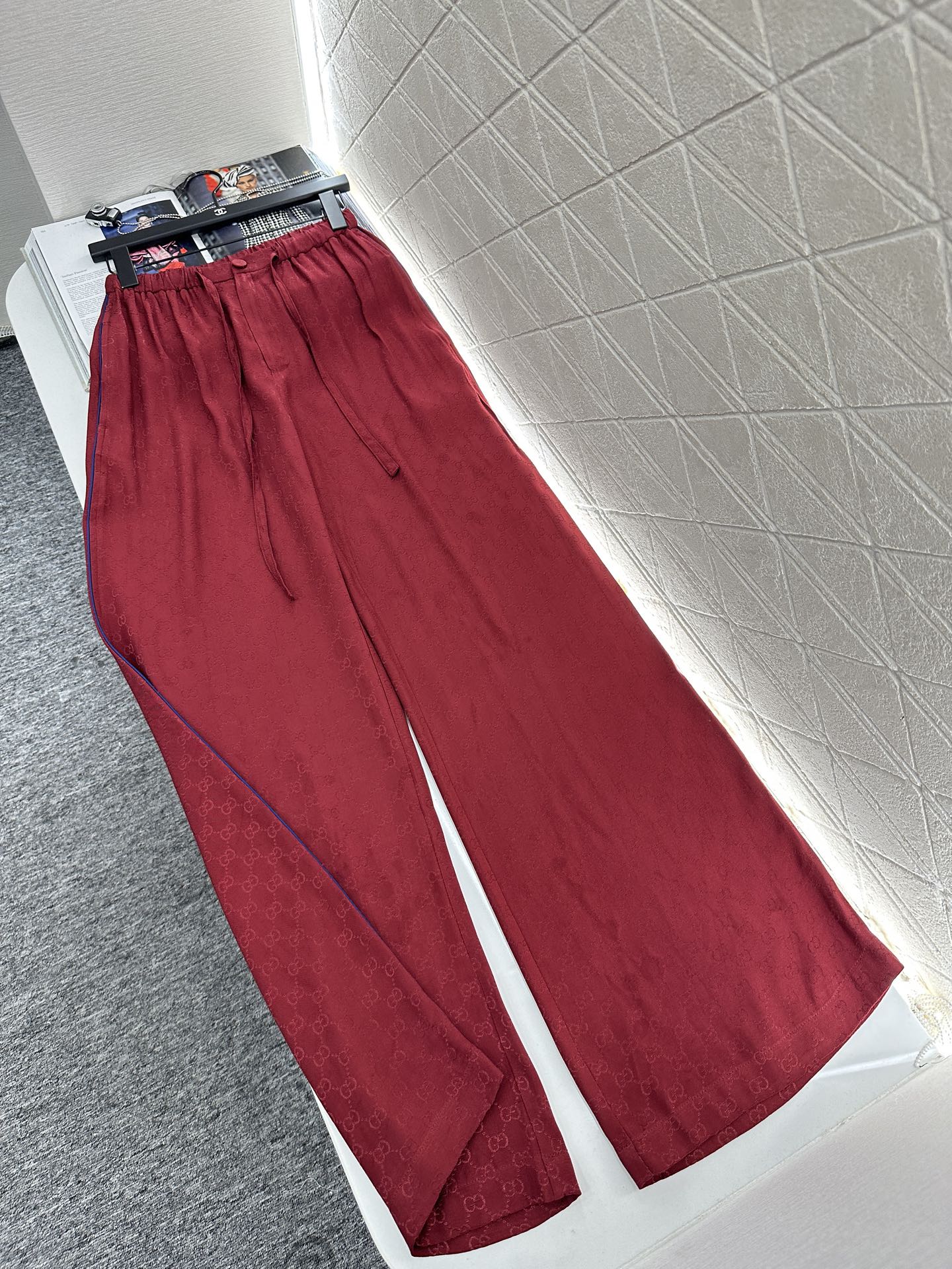 ♥Gucc*♥2025新品上架 提花衬衣长裤套装定制YB进口提花材质 柔软亲肤 垂坠飘逸 通体满铺 呈现