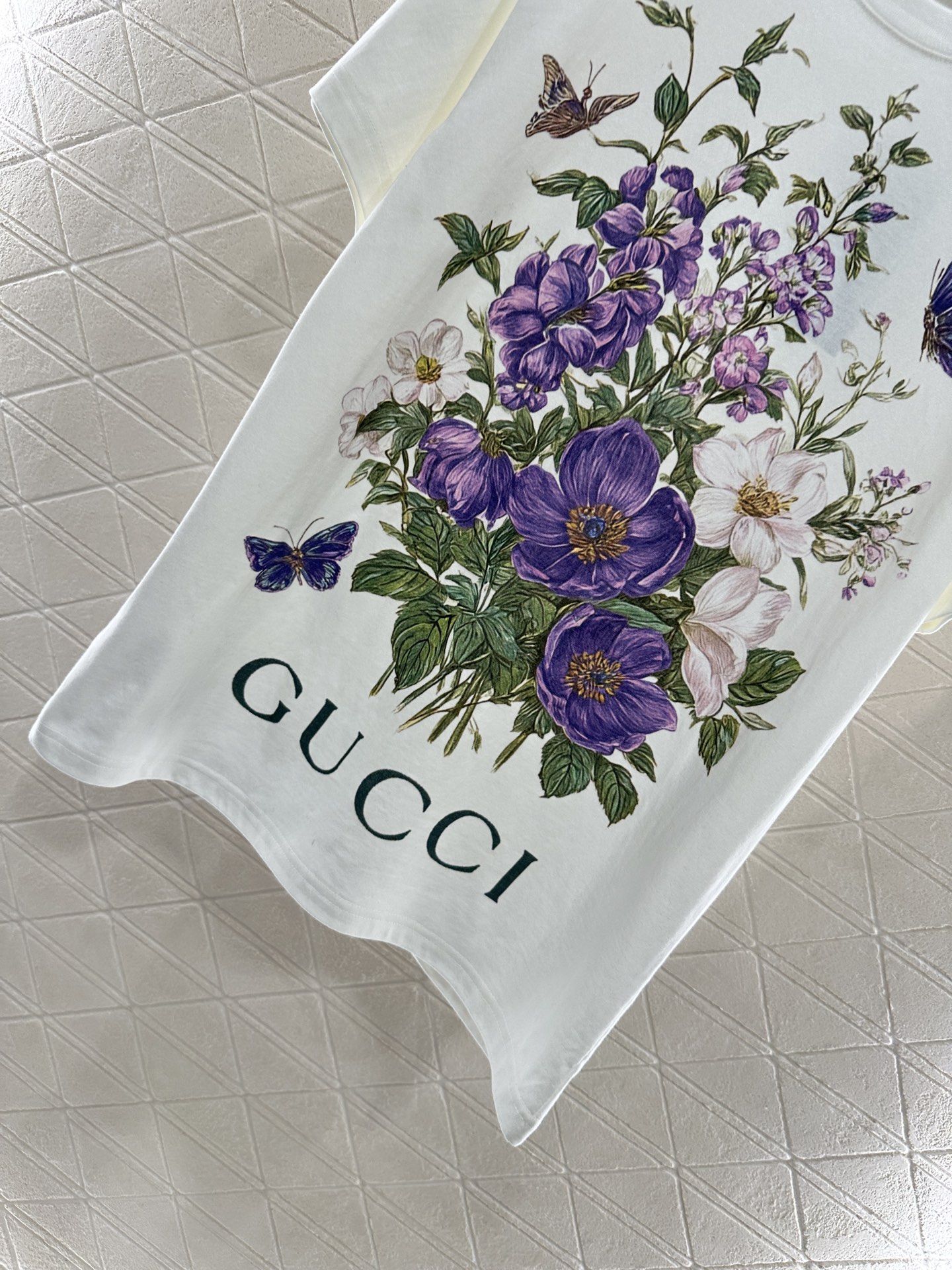 ♥Gucc*♥2025新品上架 印花圆领𝑇𝑒𝑒定制YB原生全棉材质 透气舒适 质感十足 廓形宽松over