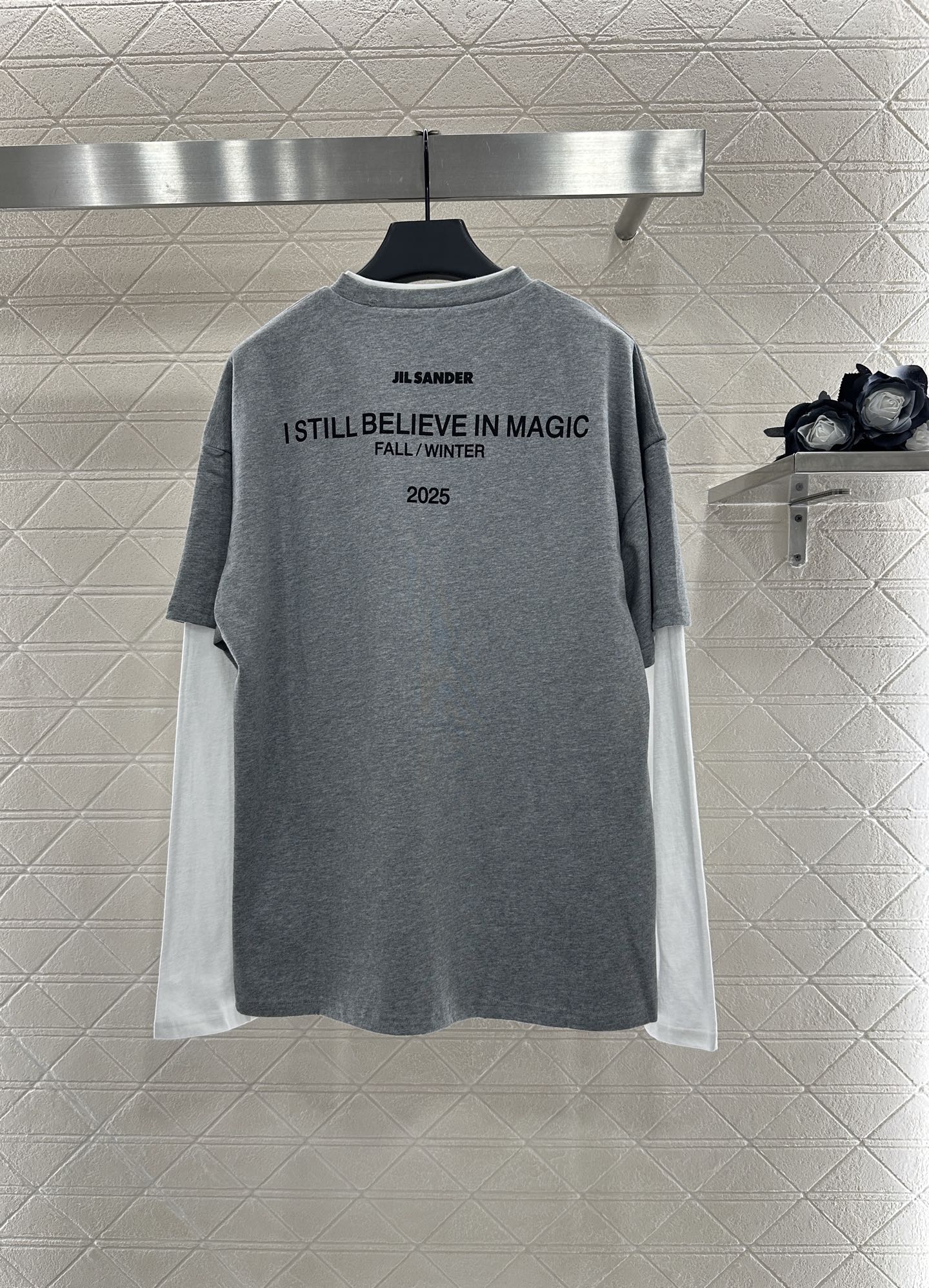 ♥Jil sande*♥2025新品上架 假两件撞色印花长袖定制YB斜纹全棉材质 透气舒适 质感十足 假