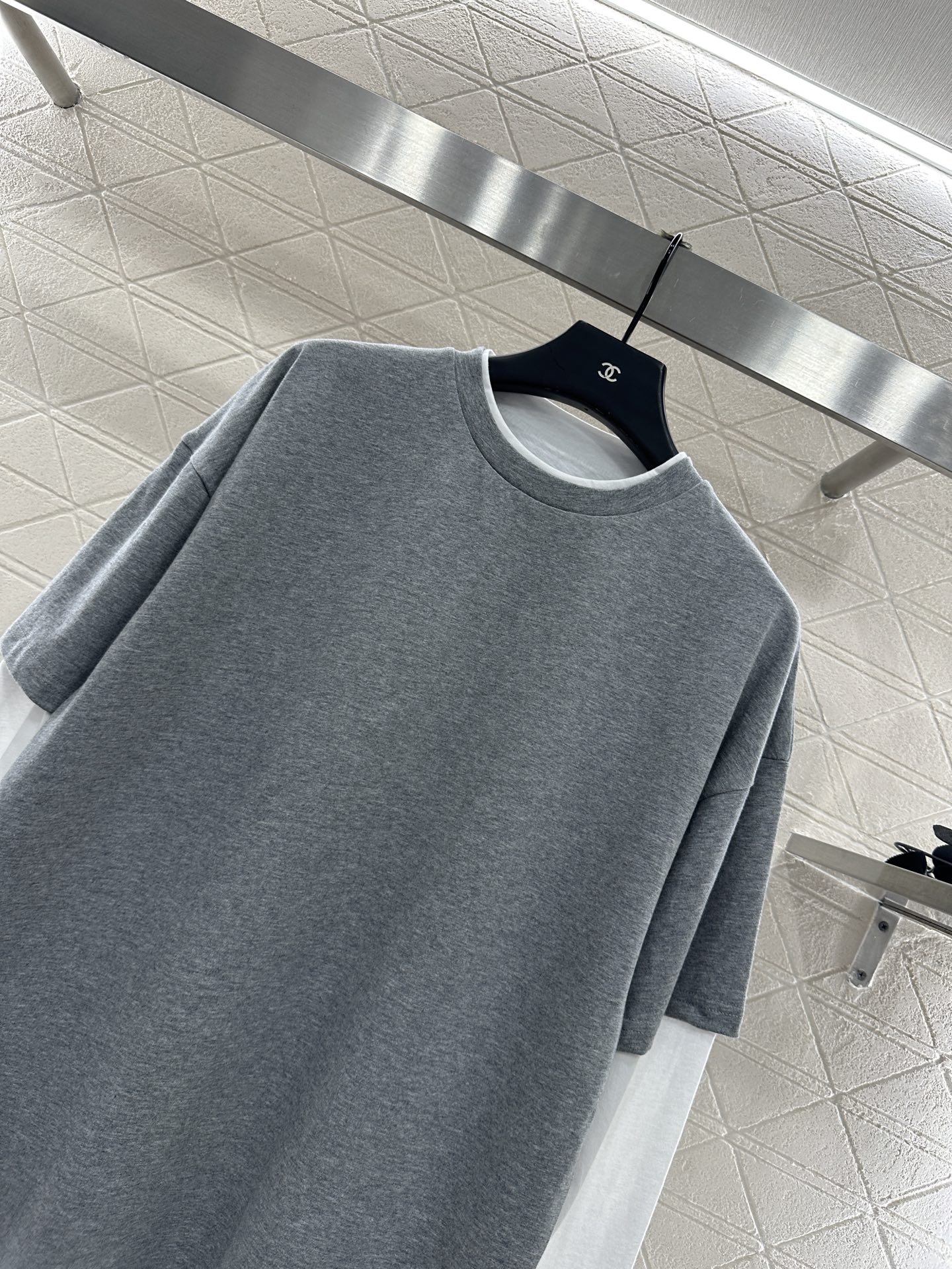 ♥Jil sande*♥2025新品上架 假两件撞色印花长袖定制YB斜纹全棉材质 透气舒适 质感十足 假