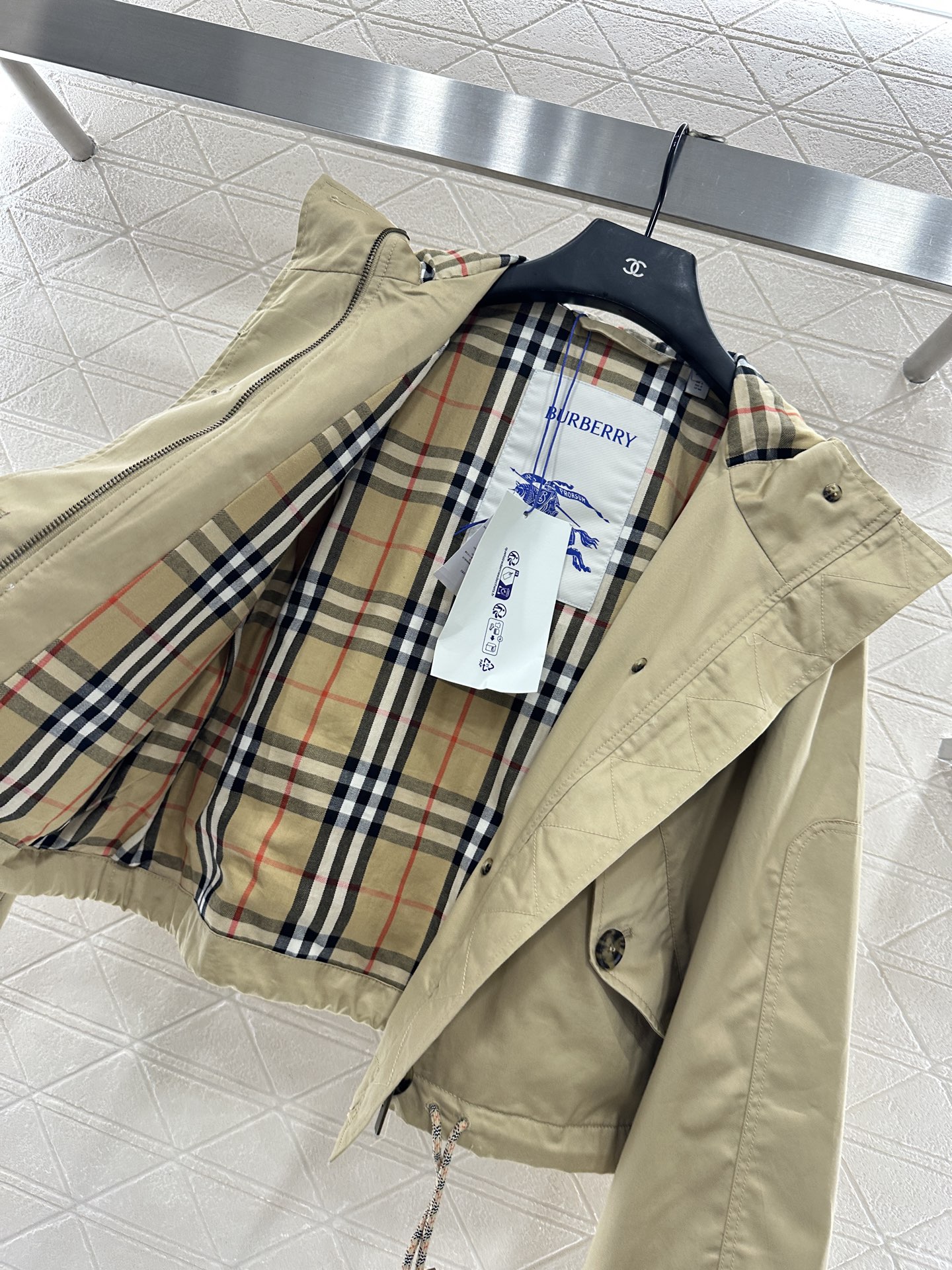 ♥BBR*♥2025新品上架 连帽抽绳风衣外套定制YB进口风衣材质 挺括有型 质感高级 风衣夹克外套 连