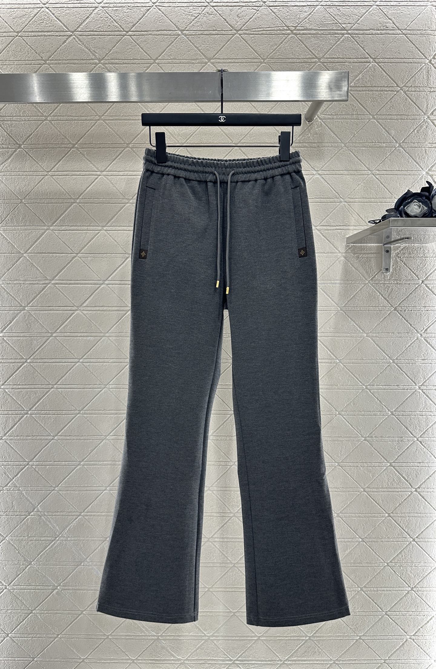 ♥Louis vuitto*♥2025新品上架 连帽外套长裤套装定制YB斜纹全棉材质 质感光泽 舒适垂顺