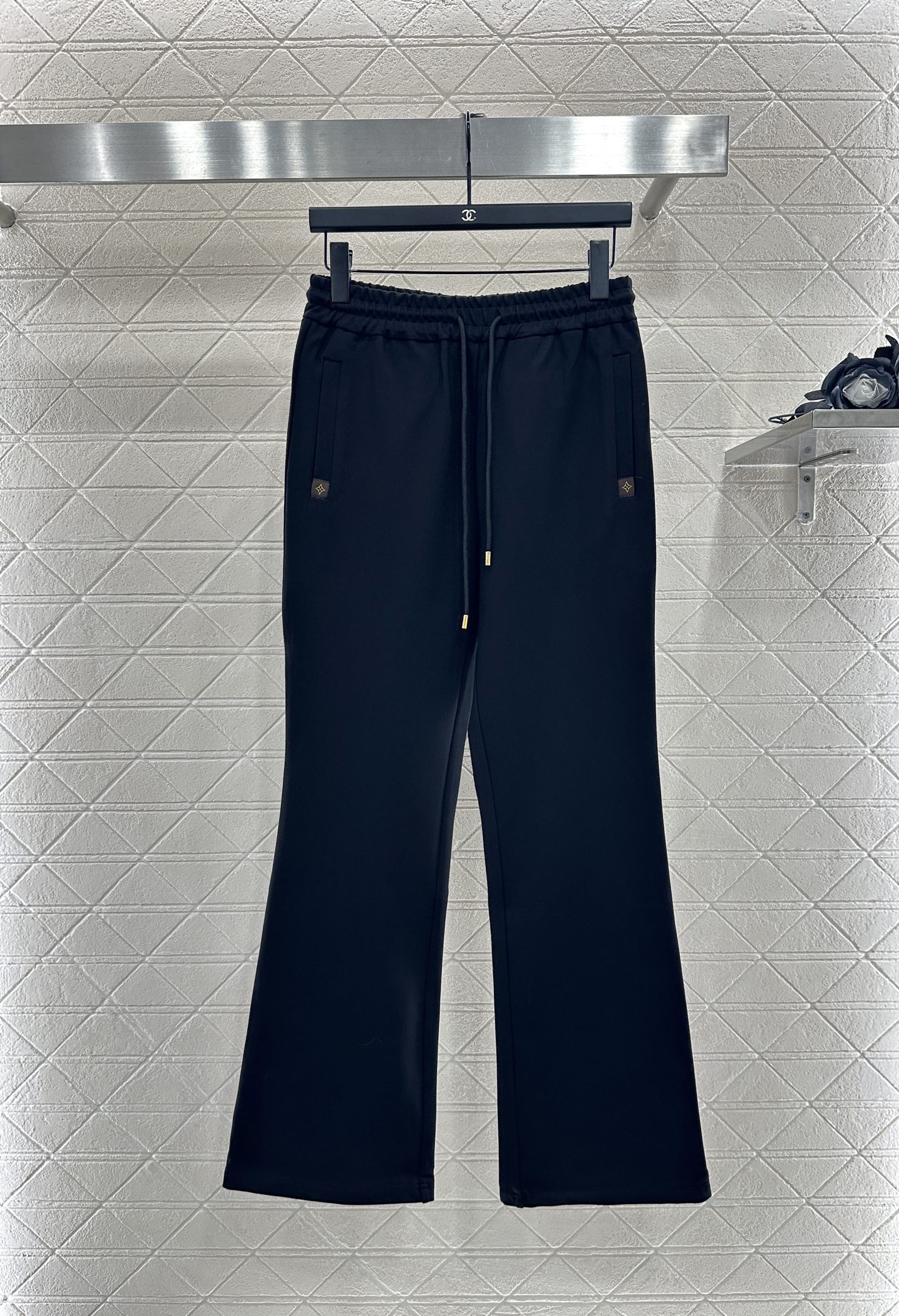 ♥Louis vuitto*♥2025新品上架 连帽外套长裤套装定制YB斜纹全棉材质 质感光泽 舒适垂顺