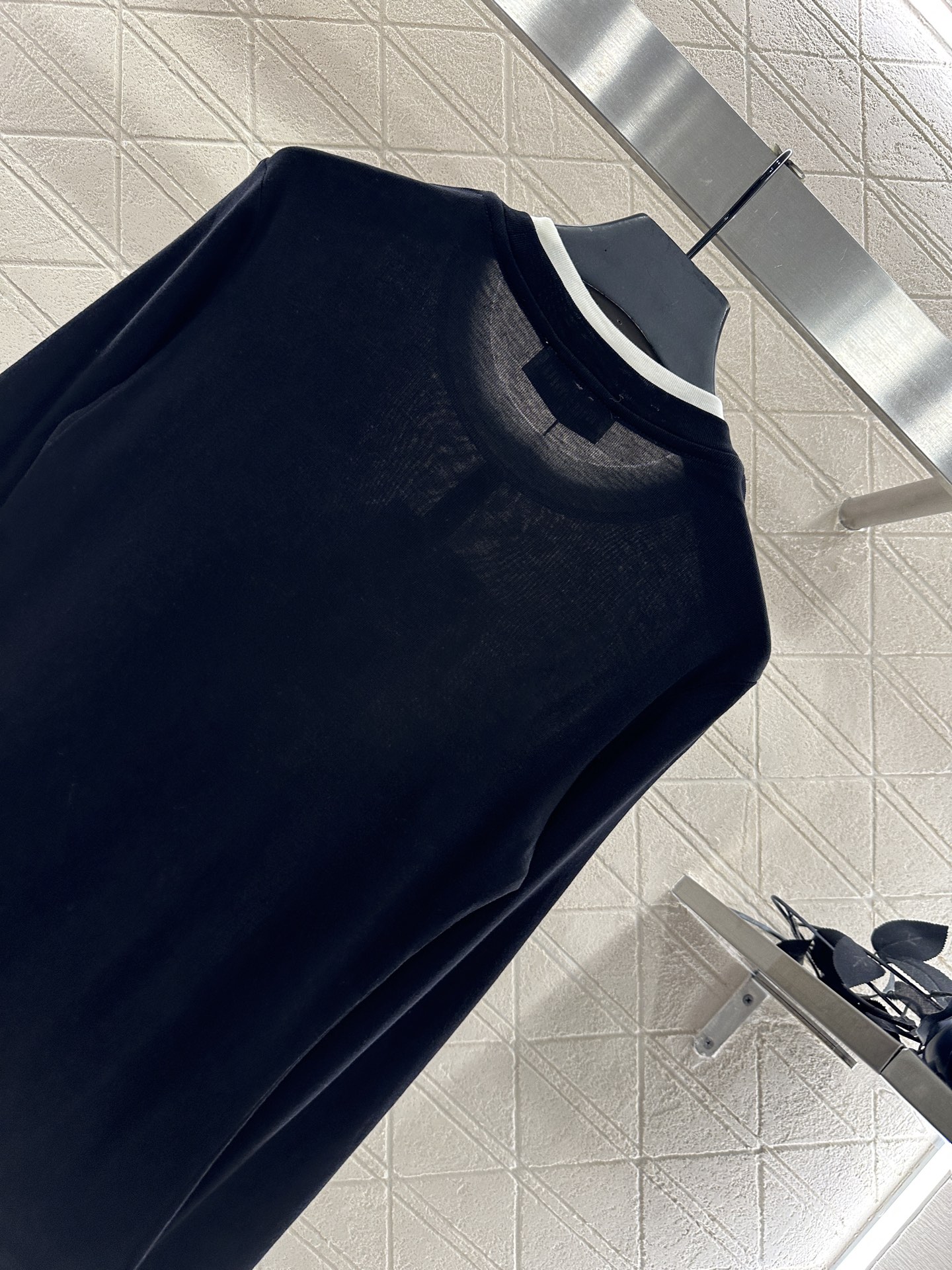 ♥ Miumi*♥2025新品上架 撞色假两件圆领长袖打底定制YB天丝羊毛材质 亲肤透气 弹力十足 圆领