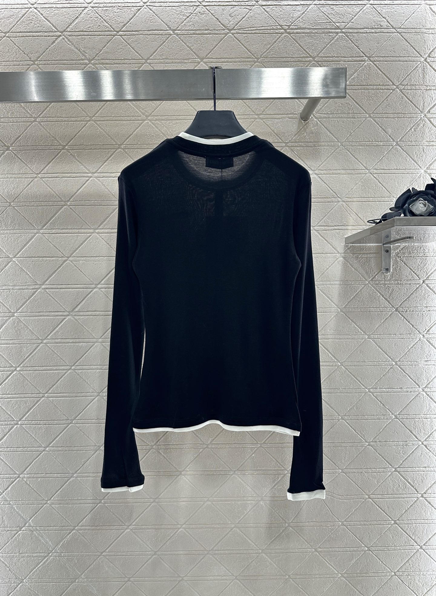 ♥ Miumi*♥2025新品上架 撞色假两件圆领长袖打底定制YB天丝羊毛材质 亲肤透气 弹力十足 圆领