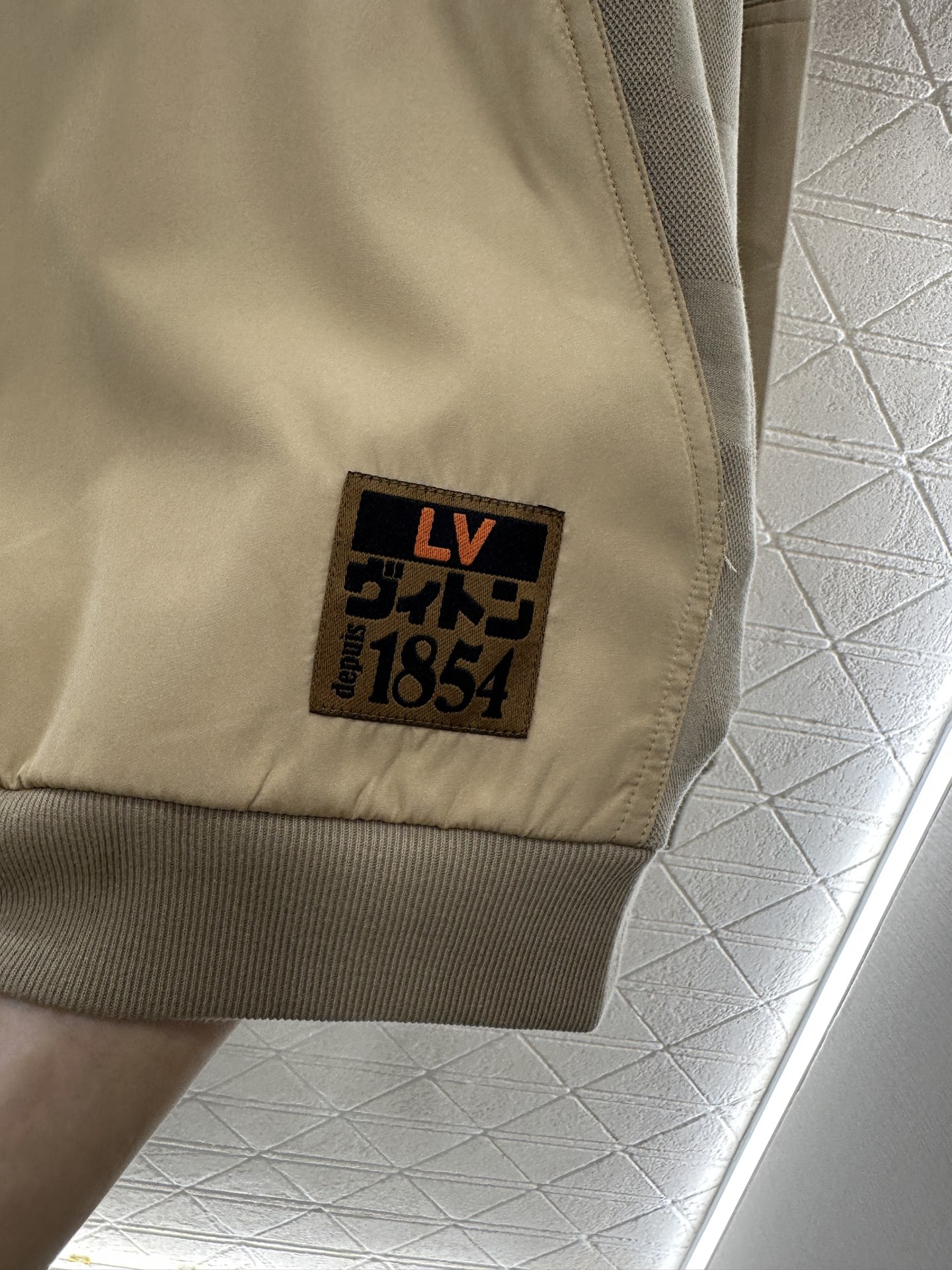 ♥Louis Vuitto*♥2025新品上架 复古撞色拉链卫衣定制YB原生全棉材质 质感高级 久洗不易