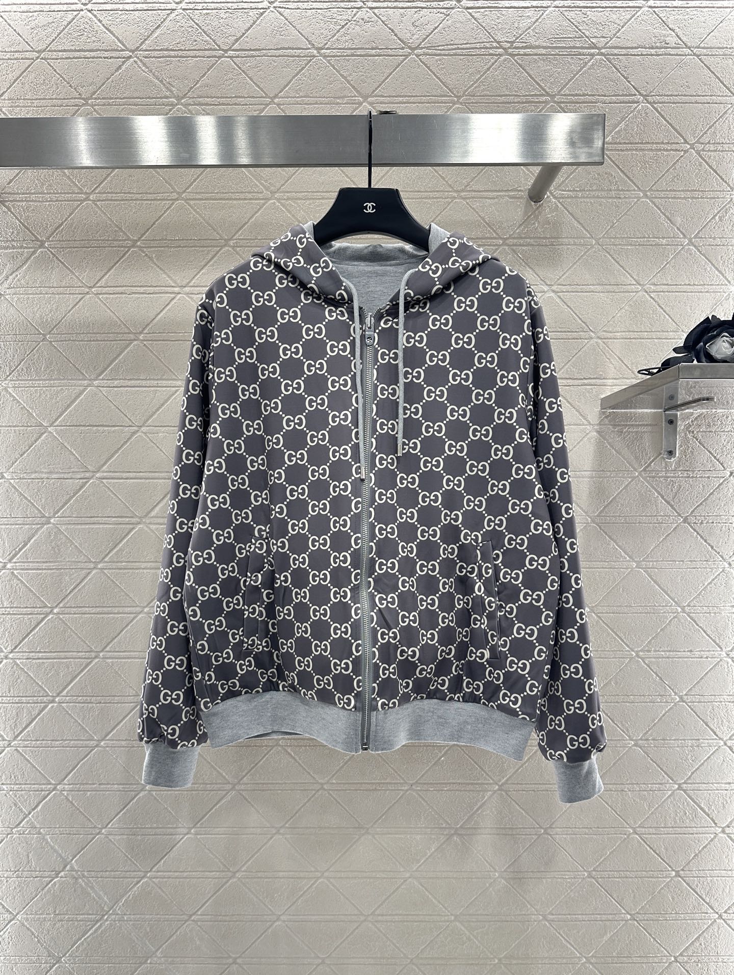 ♥Gucc*♥2025新品上架 两面穿连帽外套长裤套装定制YB斜纹全棉材质，质感光泽，舒适垂顺。连帽外套