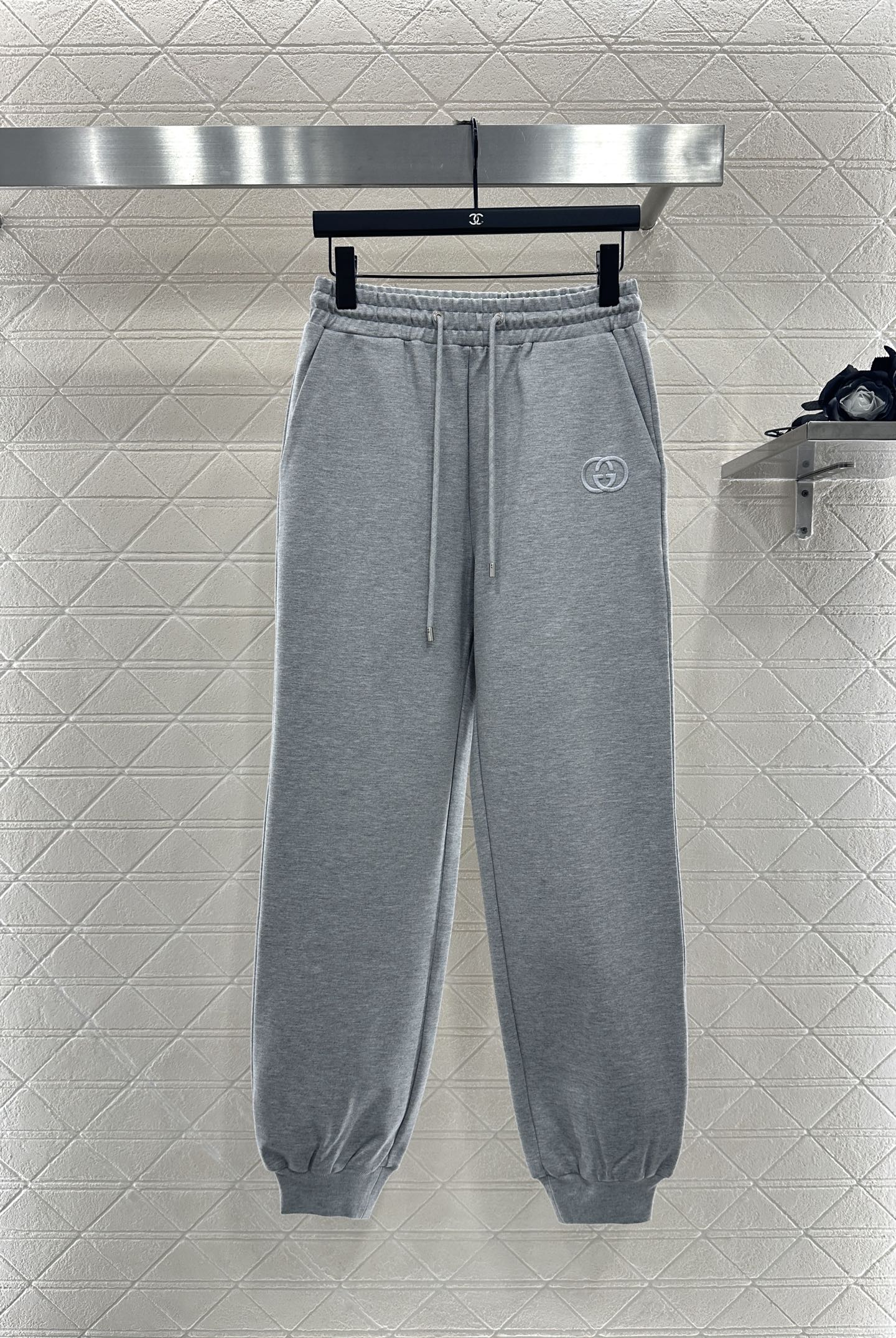 ♥Gucc*♥2025新品上架 两面穿连帽外套长裤套装定制YB斜纹全棉材质，质感光泽，舒适垂顺。连帽外套