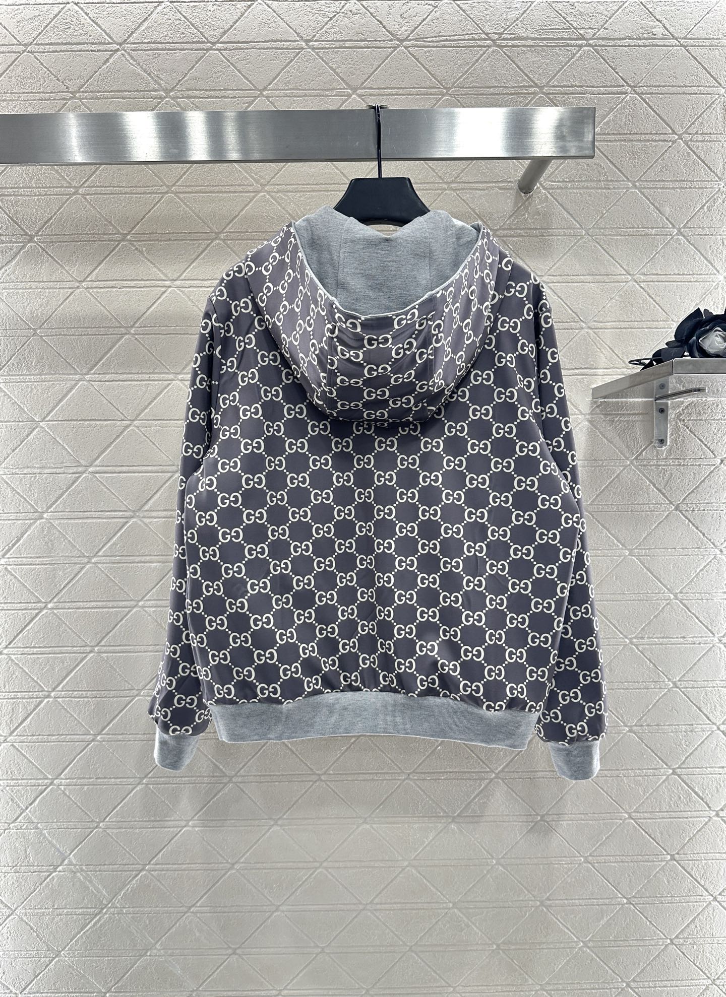 ♥Gucc*♥2025新品上架 两面穿连帽外套长裤套装定制YB斜纹全棉材质，质感光泽，舒适垂顺。连帽外套