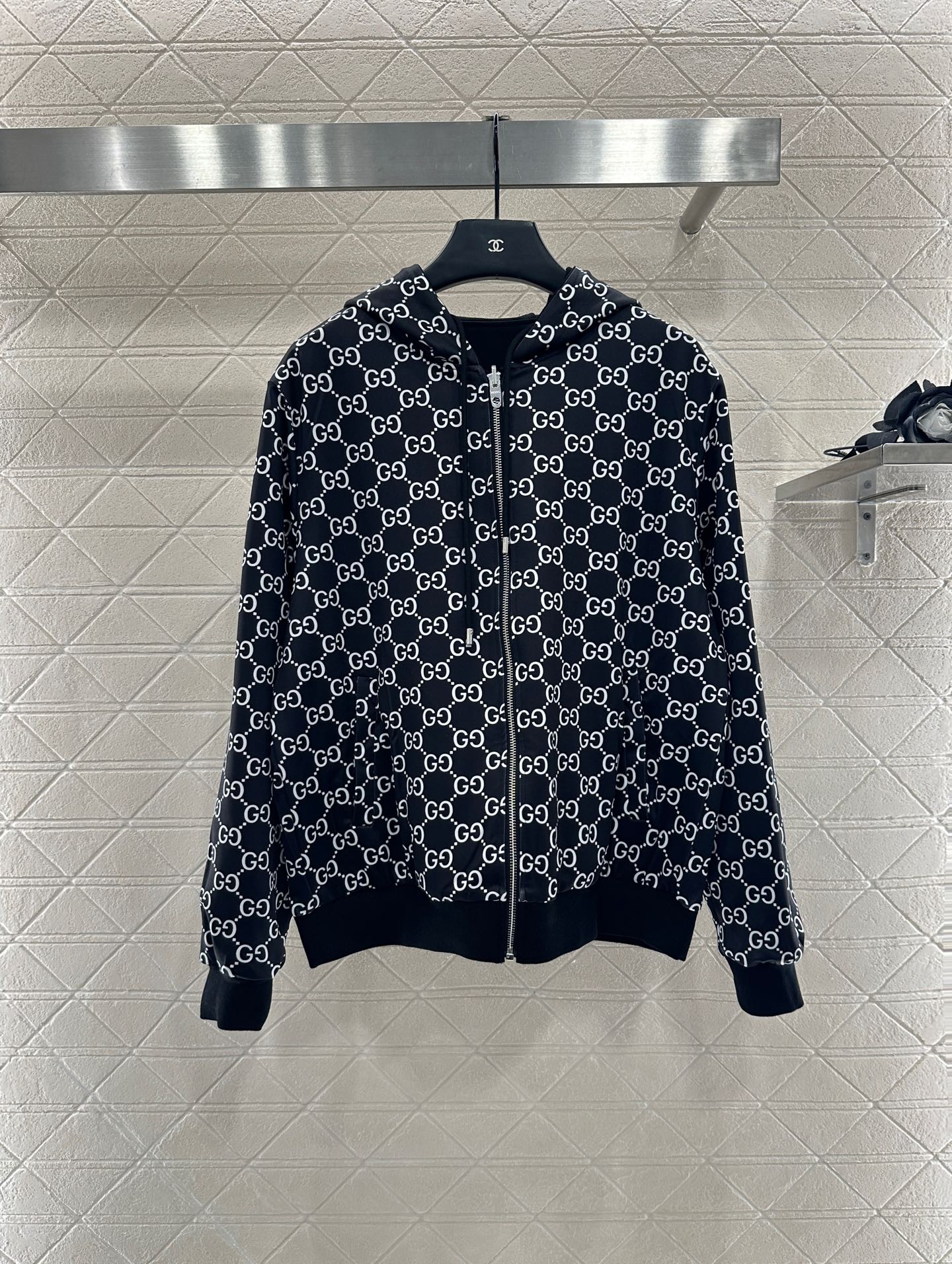 ♥Gucc*♥2025新品上架 两面穿连帽外套长裤套装定制YB斜纹全棉材质，质感光泽，舒适垂顺。连帽外套