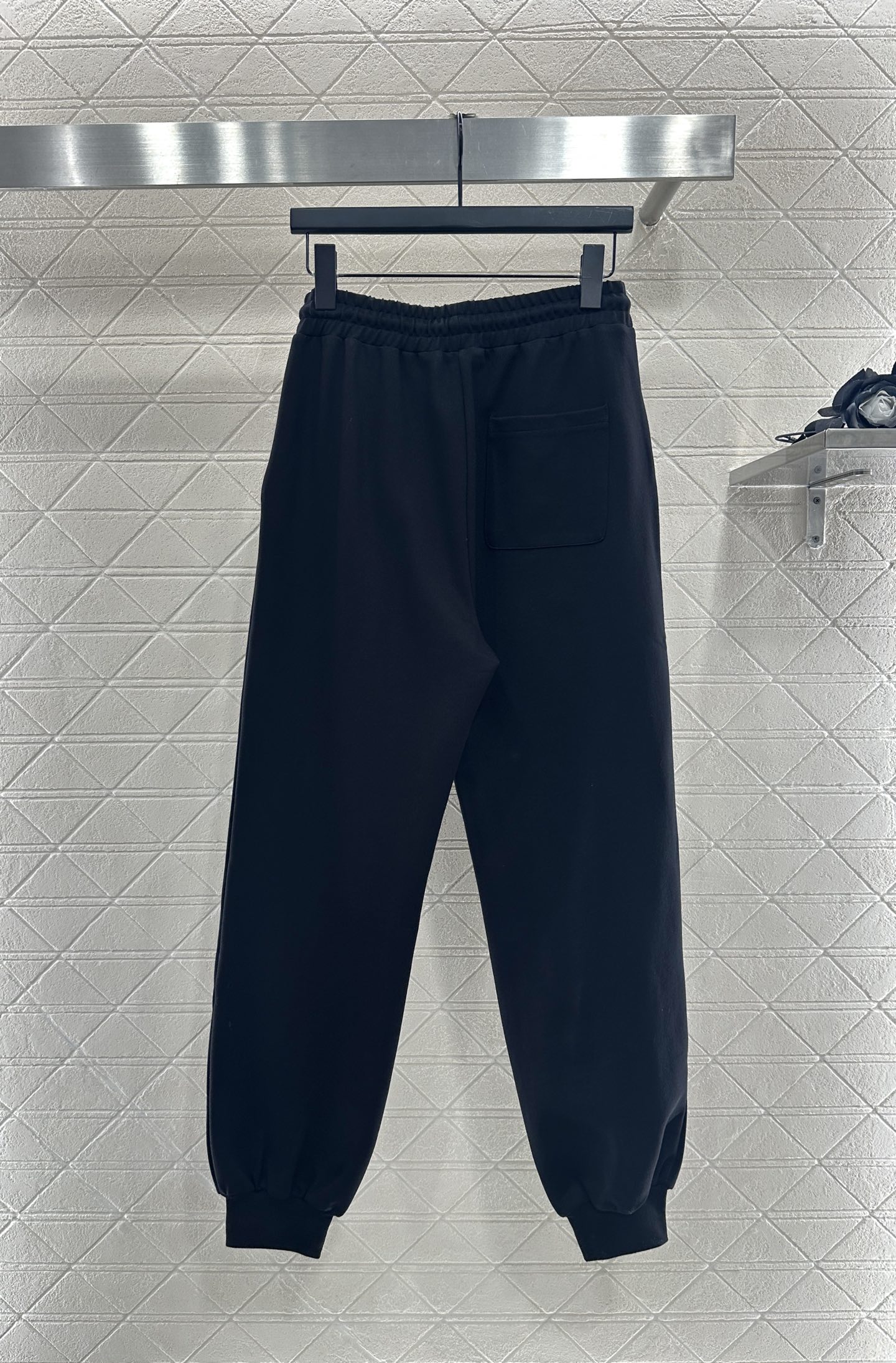 ♥Gucc*♥2025新品上架 两面穿连帽外套长裤套装定制YB斜纹全棉材质，质感光泽，舒适垂顺。连帽外套