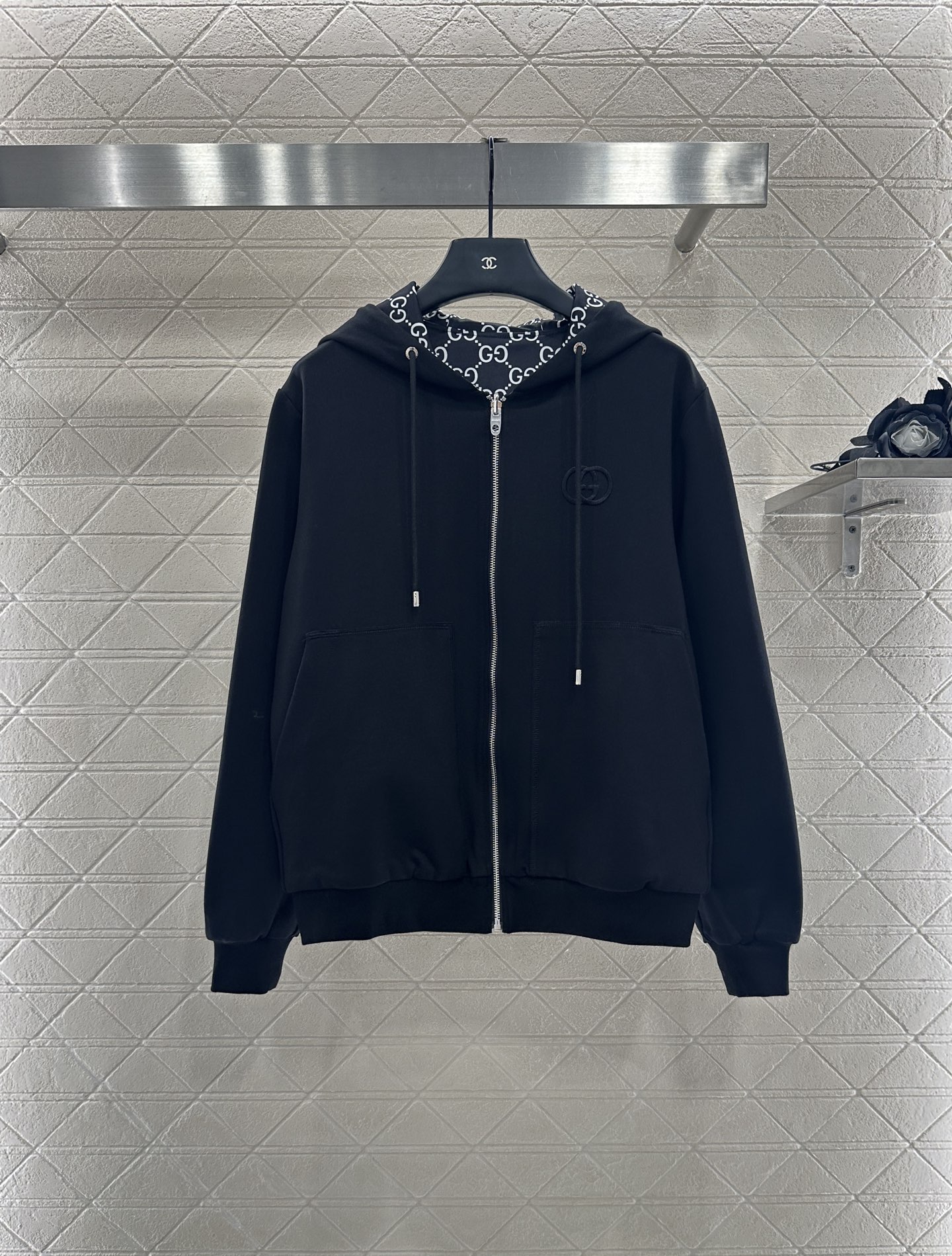 ♥Gucc*♥2025新品上架 两面穿连帽外套长裤套装定制YB斜纹全棉材质，质感光泽，舒适垂顺。连帽外套