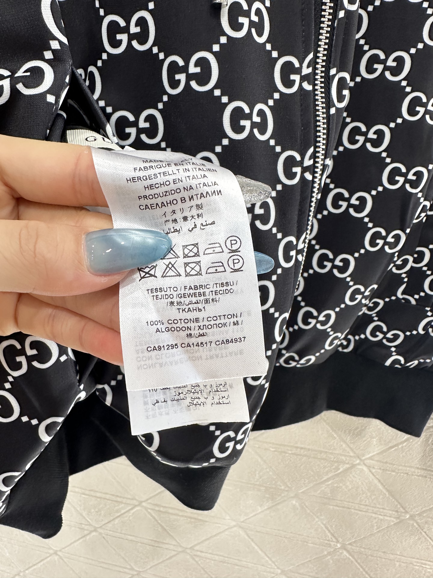 ♥Gucc*♥2025新品上架 两面穿连帽外套长裤套装定制YB斜纹全棉材质，质感光泽，舒适垂顺。连帽外套