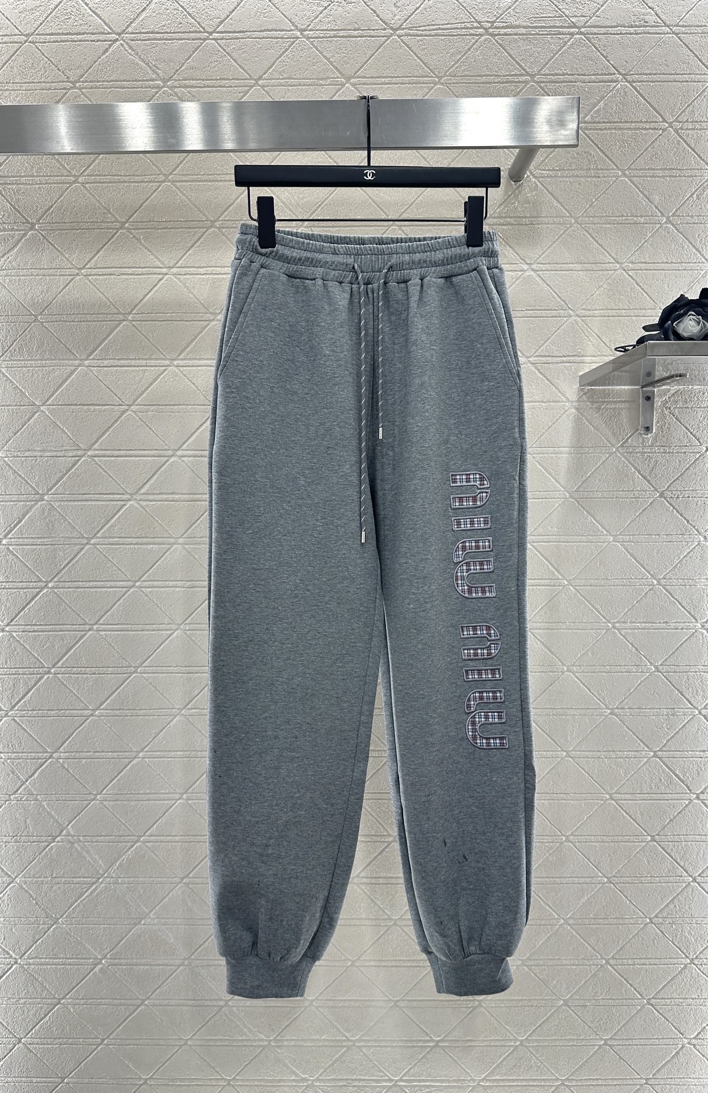 ♥Miumi*♥2025新品上架 两面穿连帽外套长裤套装定制YB斜纹全棉材质，质感光泽，舒适垂顺，连帽外