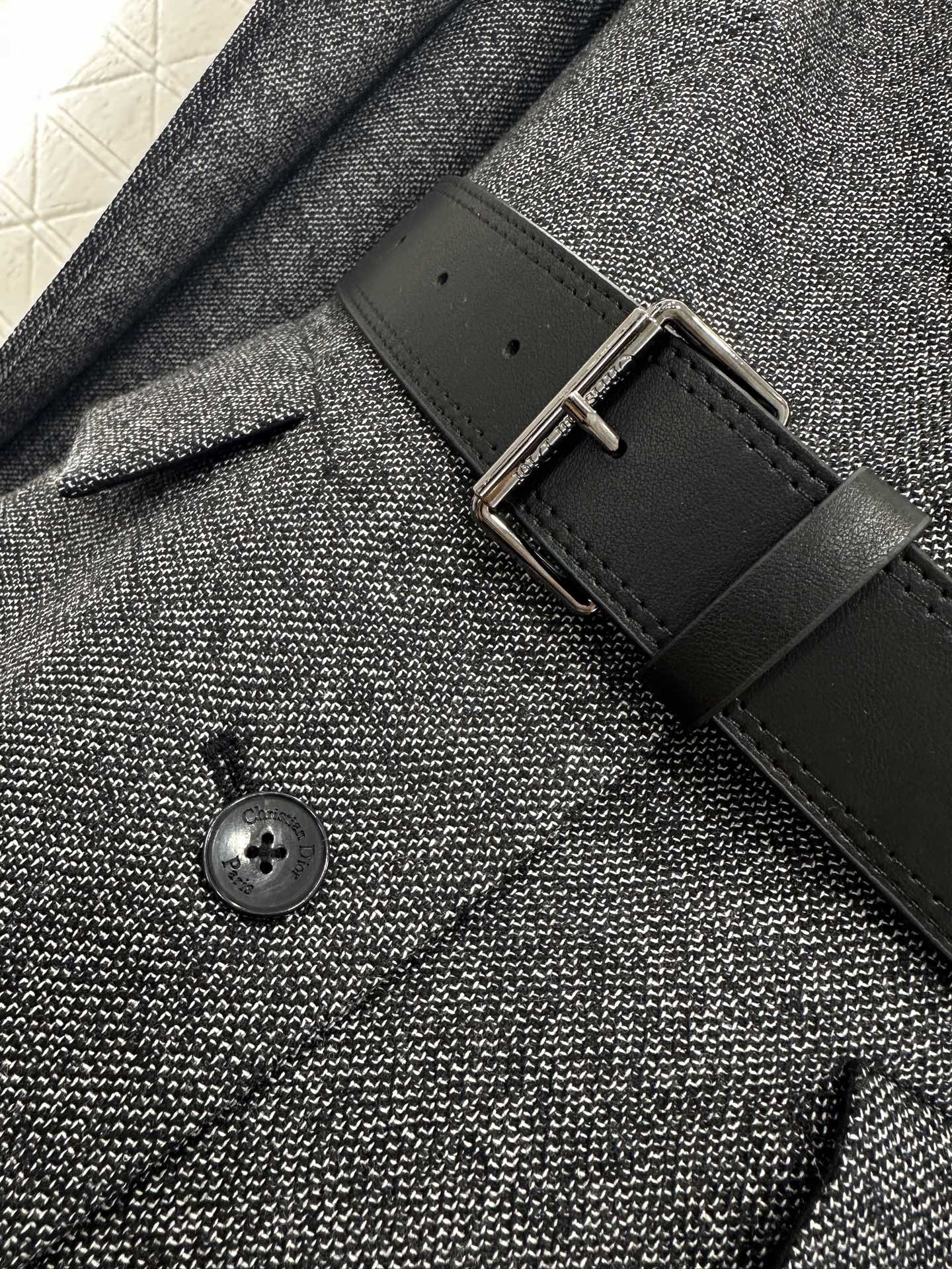 ♥Dio*♥2025新品上架 披肩翻领腰带西装多件套定制YB进口百分百丝毛材质，质感光泽高级，翻领西服单