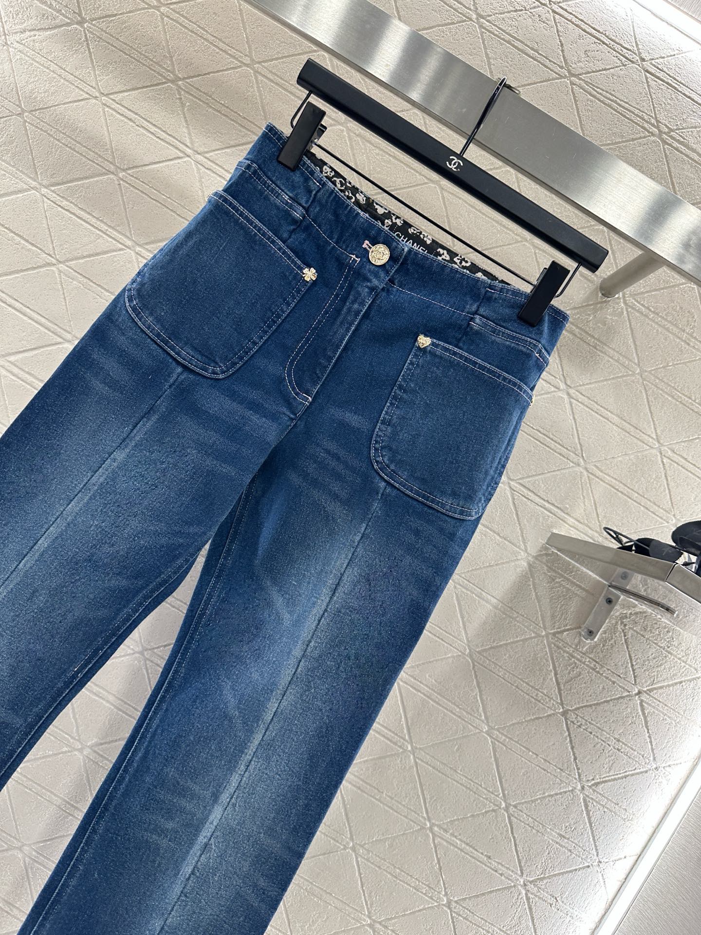 ♥Chane*♥2025新品上架 磨白弹力牛仔裤定制YB斜纹棉牛仔材质，质感高级，穿搭舒适弹力，高腰直筒