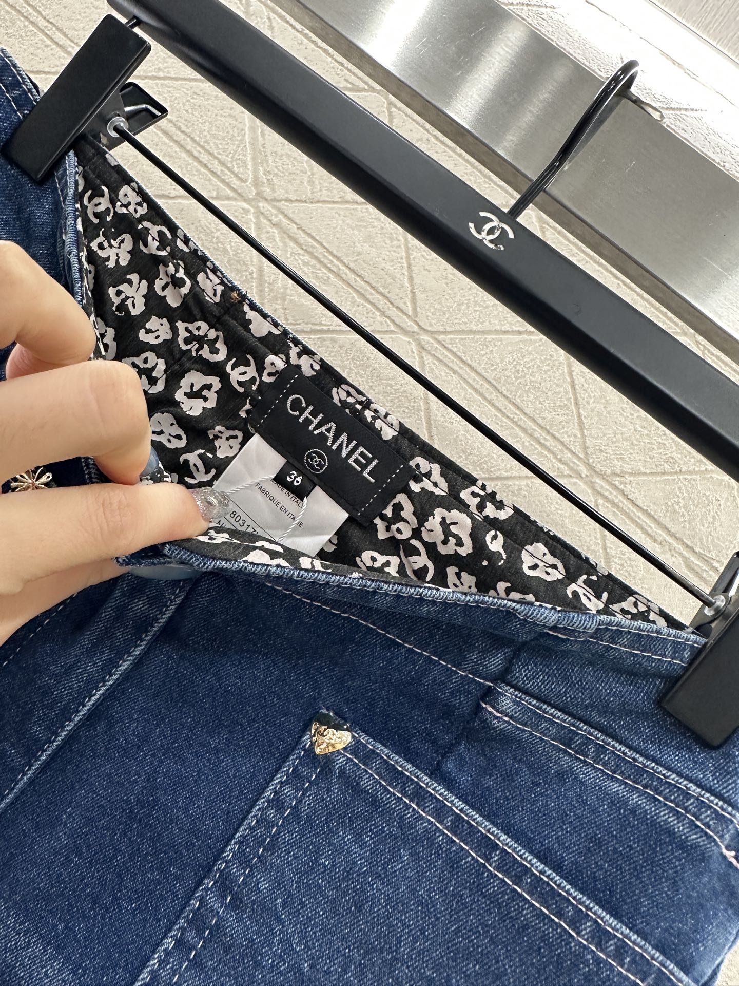 ♥Chane*♥2025新品上架 磨白弹力牛仔裤定制YB斜纹棉牛仔材质，质感高级，穿搭舒适弹力，高腰直筒