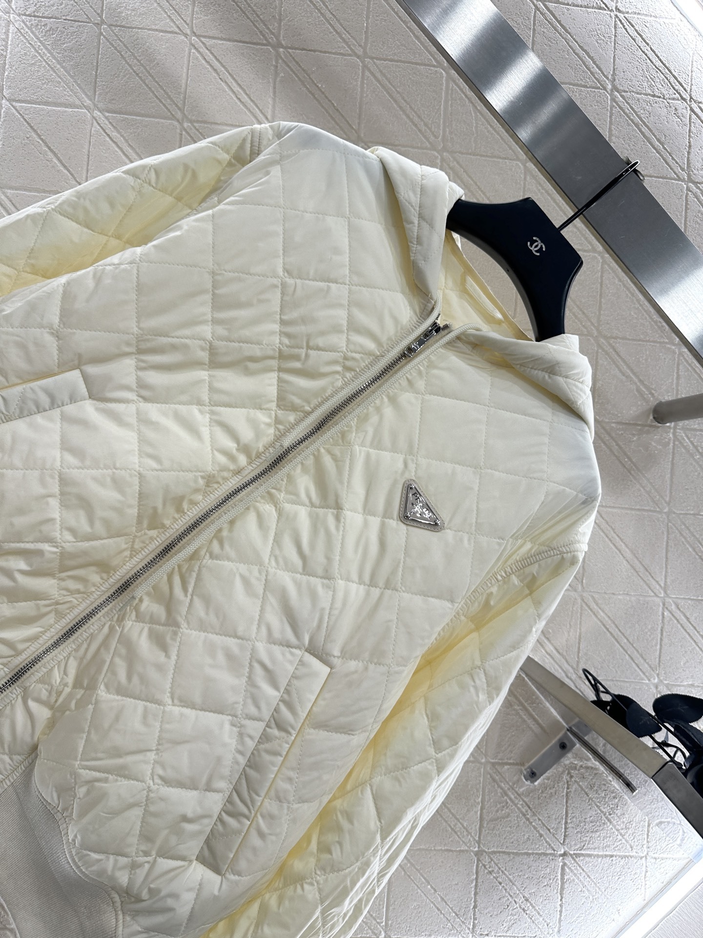 ♥Prad*♥2025新品上架 菱格连帽羽绒棉服定制YB进口防风防水尼龙材质,其工艺还原,升级材质,提升